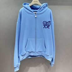 ❄️2026 Autumn and Winter❄️ !火柴人海盐蓝连帽拉链卫衣, 显白奶蓝色调,上身温柔又提亮肤色 趣 ❄️2026 Autumn and Winter❄️ !火柴人海盐蓝连帽拉链卫衣, 显白奶蓝色调,上身温柔又提亮肤色 趣