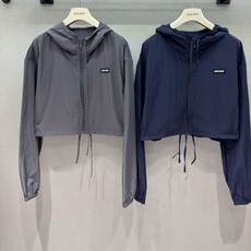 ❄️2026 Autumn and Winter❄️ !MM短款连帽风衣外套, 小个子直接拉高腰线比例✨ 短款露腰剪裁, ❄️2026 Autumn and Winter❄️ !MM短款连帽风衣外套, 小个子直接拉高腰线比例✨ 短款露腰剪裁,