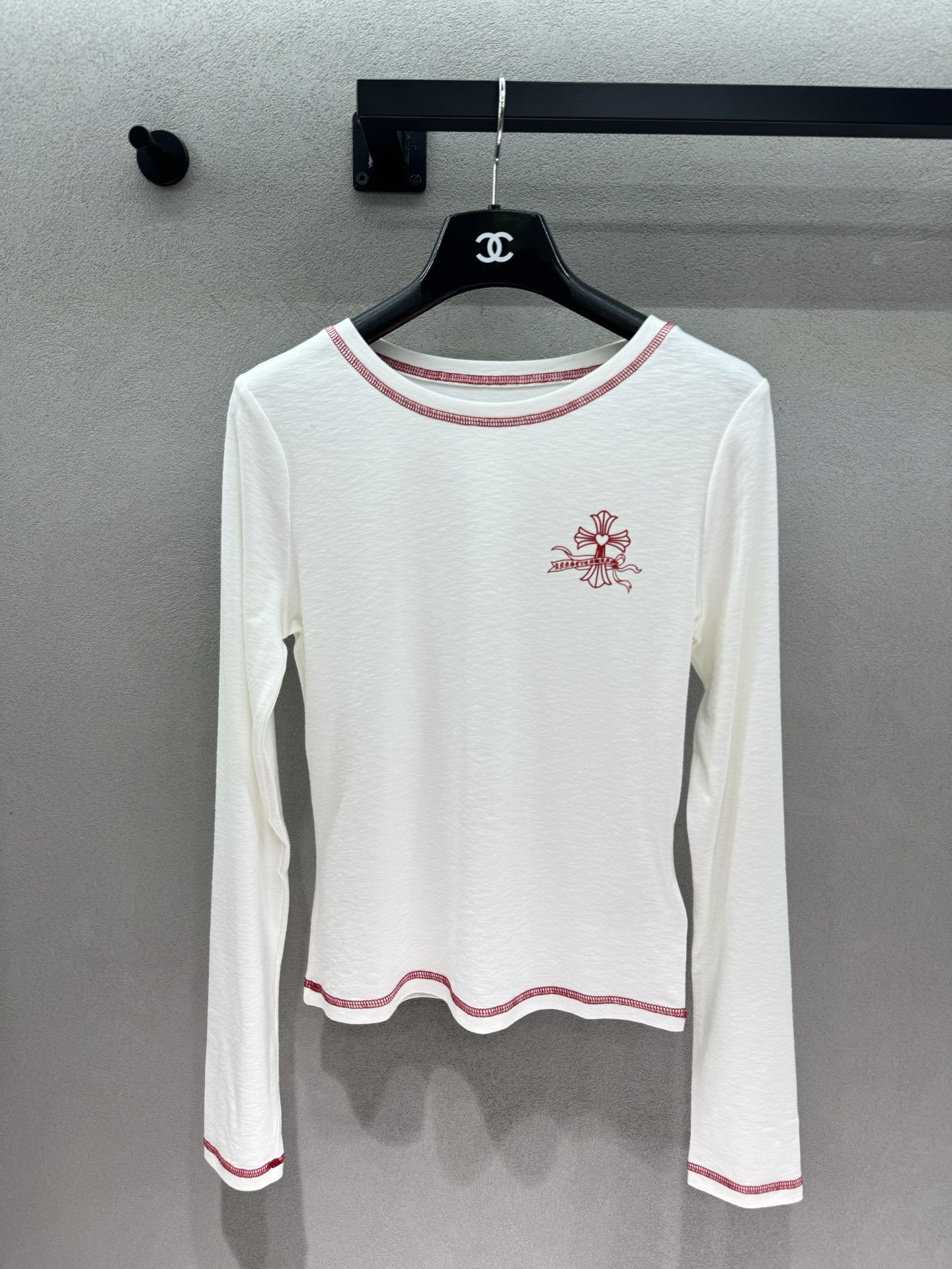 ❄️2026 Autumn and Winter❄️ !克罗*,修身印花长袖打底, 撞色明线包边设计,领口、袖口、下摆细 ❄️2026 Autumn and Winter❄️ !克罗*,修身印花长袖打底, 撞色明线包边设计,领口、袖口、下摆细