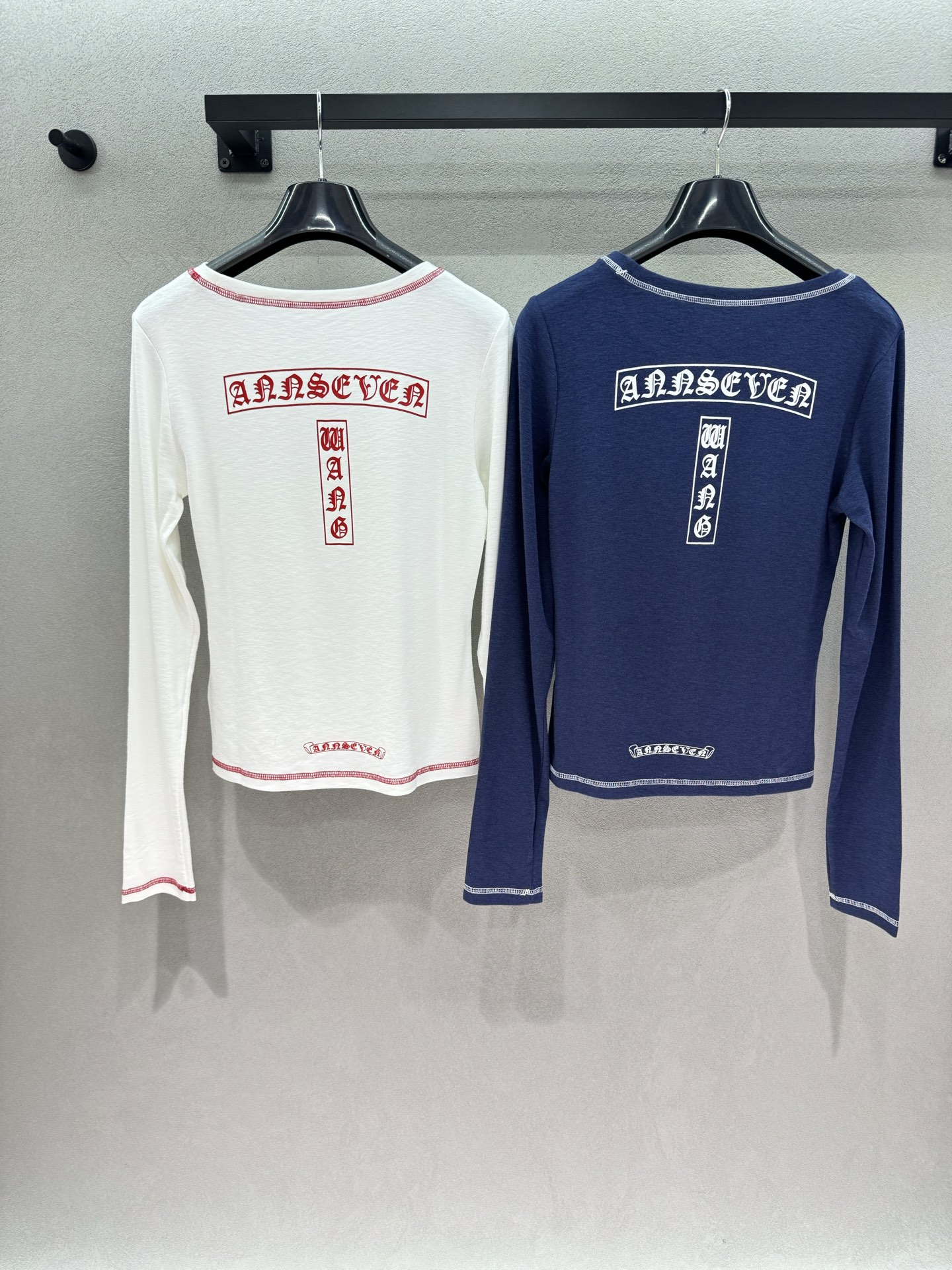 ❄️2026 Autumn and Winter❄️ !克罗*,修身印花长袖打底, 撞色明线包边设计,领口、袖口、下摆细 ❄️2026 Autumn and Winter❄️ !克罗*,修身印花长袖打底, 撞色明线包边设计,领口、袖口、下摆细