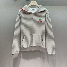 ❄️2026 Autumn and Winter❄️ !软萌感拉满Kitty樱桃条纹连帽外套 一眼沦陷的休闲可爱风 灰调 ❄️2026 Autumn and Winter❄️ !软萌感拉满Kitty樱桃条纹连帽外套 一眼沦陷的休闲可爱风 灰调