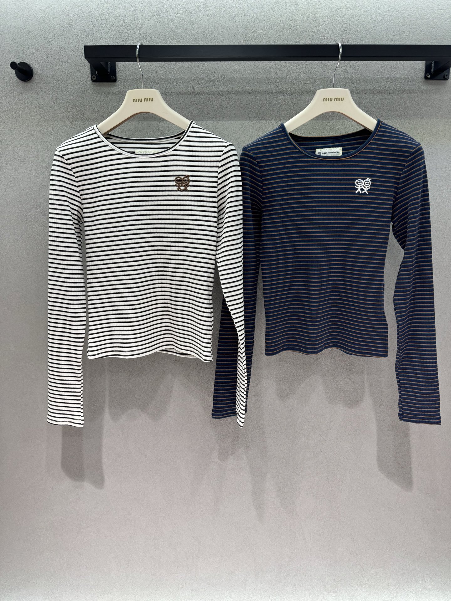 ❄️2026 Autumn and Winter❄️ !条纹刺绣打底, 细腻坑条弹力面料,贴合身形,柔软亲肤不紧绷 简约 ❄️2026 Autumn and Winter❄️ !条纹刺绣打底, 细腻坑条弹力面料,贴合身形,柔软亲肤不紧绷 简约