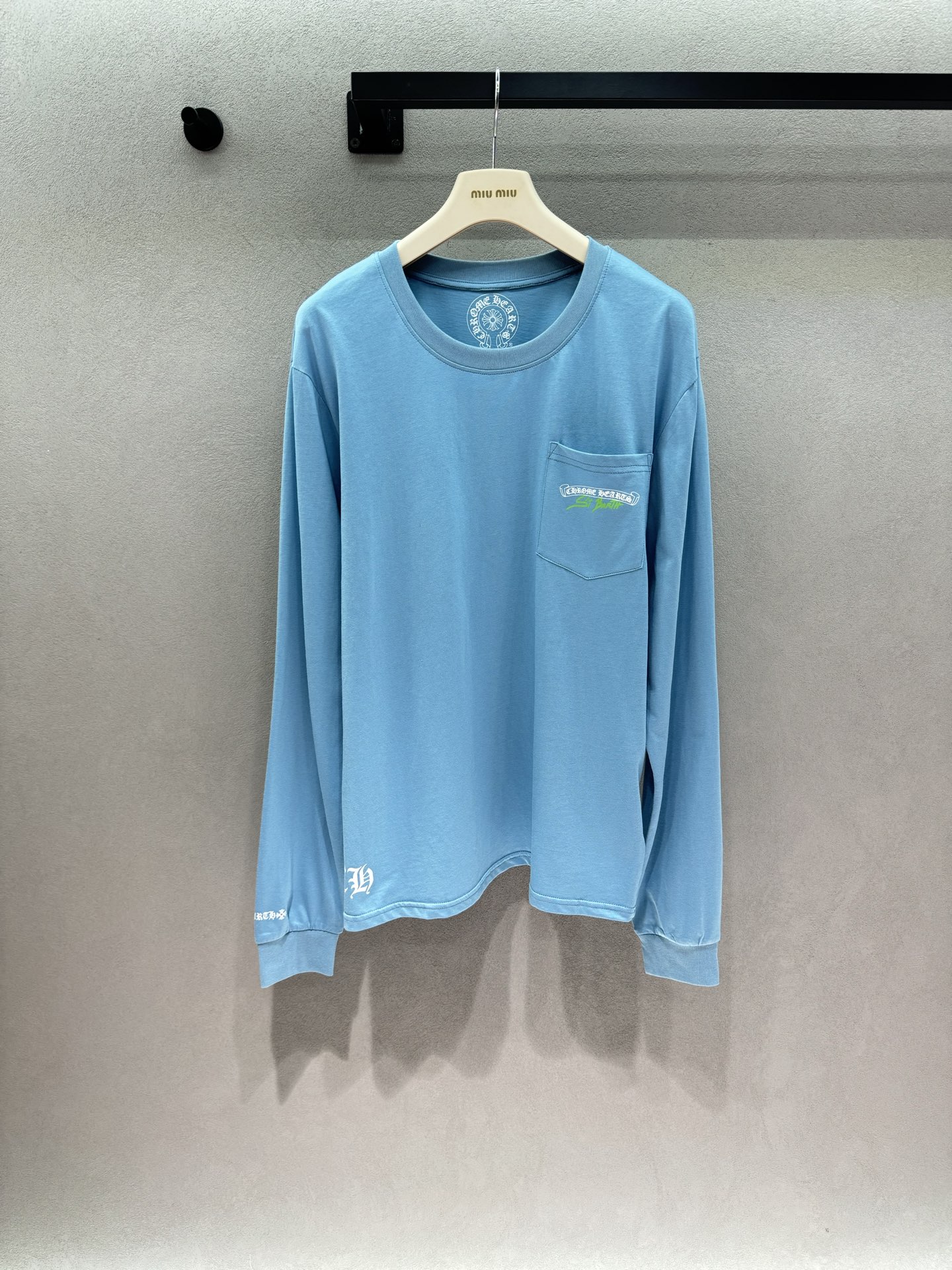 ❄️2026 Autumn and Winter❄️ !克罗*,清爽浅蓝长袖打底, 低饱和浅蓝色,温柔干净, 经典圆领剪 ❄️2026 Autumn and Winter❄️ !克罗*,清爽浅蓝长袖打底, 低饱和浅蓝色,温柔干净, 经典圆领剪