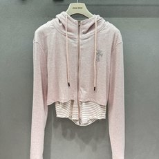❄️2026 Autumn and Winter❄️ !克罗*,休闲套装, 一套解锁层次感穿搭, 短款连帽拉链外套,胸口 ❄️2026 Autumn and Winter❄️ !克罗*,休闲套装, 一套解锁层次感穿搭, 短款连帽拉链外套,胸口