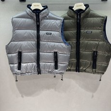 ❄️2026 Autumn and Winter❄️ !MM,秋冬叠穿宝藏短款羽绒马甲, 两个高级配色,亮面面料自带光泽 ❄️2026 Autumn and Winter❄️ !MM,秋冬叠穿宝藏短款羽绒马甲, 两个高级配色,亮面面料自带光泽