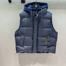 ❄️2026 Autumn and Winter❄️ !小香,藏青连帽拼接羽绒马甲, 秋冬叠穿神器来啦, 藏青色低调耐看 ❄️2026 Autumn and Winter❄️ !小香,藏青连帽拼接羽绒马甲, 秋冬叠穿神器来啦, 藏青色低调耐看