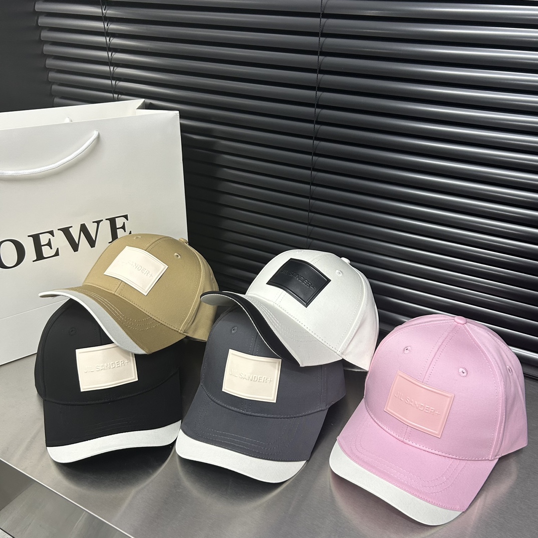 NO:191213,Special offer with dust bag. New simple color-blocking baseball cap in early spring, new style shipped, big brand models are super easy to match, buy them now!  Hat fisherman hat baseball hat knit hat, hat, espadrilles,hats19860909特价配防尘袋.早春新款简约拼色棒球帽,新款出货,大牌款超好搭配,赶紧入手！帽子渔夫帽棒球帽针织帽,帽子,espadrilles,hats,hat