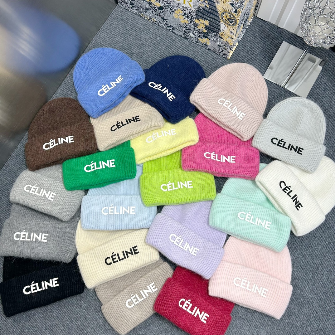 Oferta especial 💛 con bolsa de polvo [CELINE] Gorro de punto de pelo de conejo de otoño temprano 2024, material de fel…