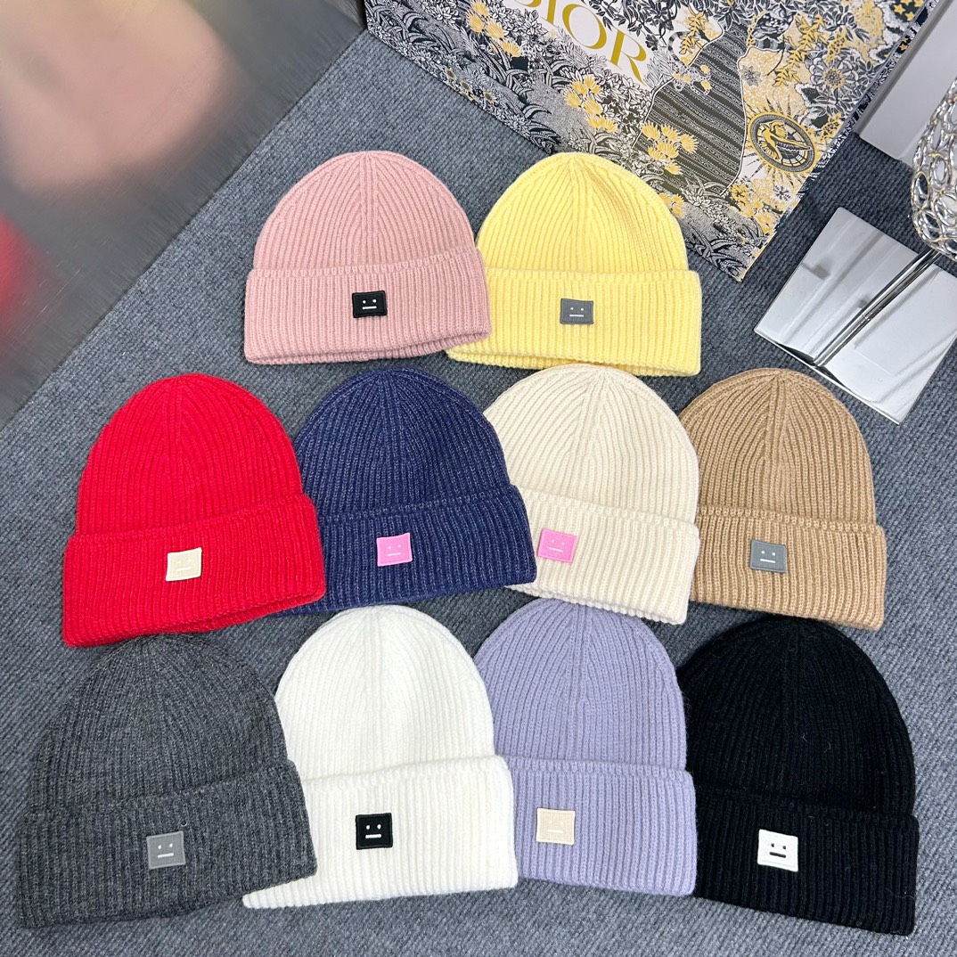 NO:213024,Smiley face running knitted hat Hat fisherman hat baseball hat knitted hat, hat, espadrilles,hats19860909笑脸 跑量针织帽 帽子渔夫帽棒球帽针织帽,帽子,espadrilles,hats,hat