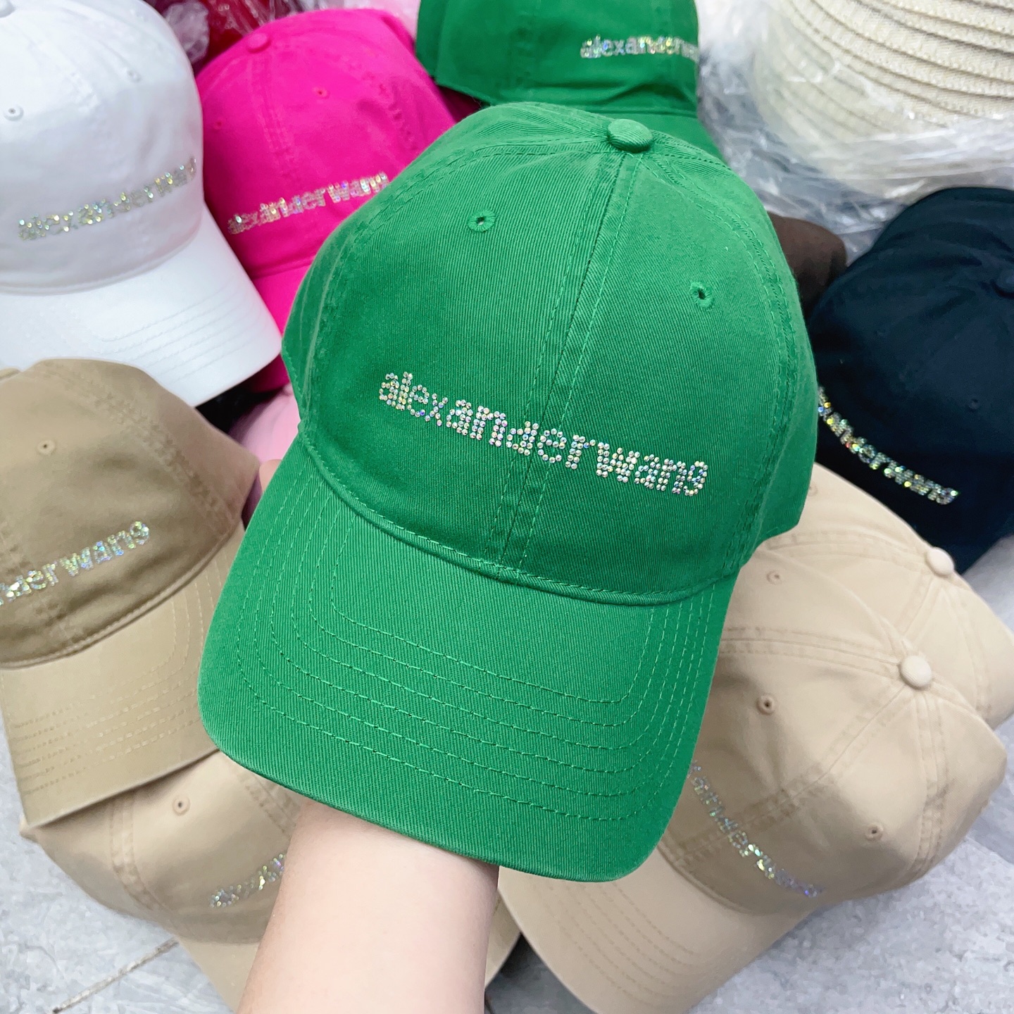 SPECIAL PRICE P84 WITH DUSTPROOF BAGS. KING ALEXANDER, A 2025 NEW FRAGRANCE BASEBALL CAP, A BIG SHOW OUT - 图片 8