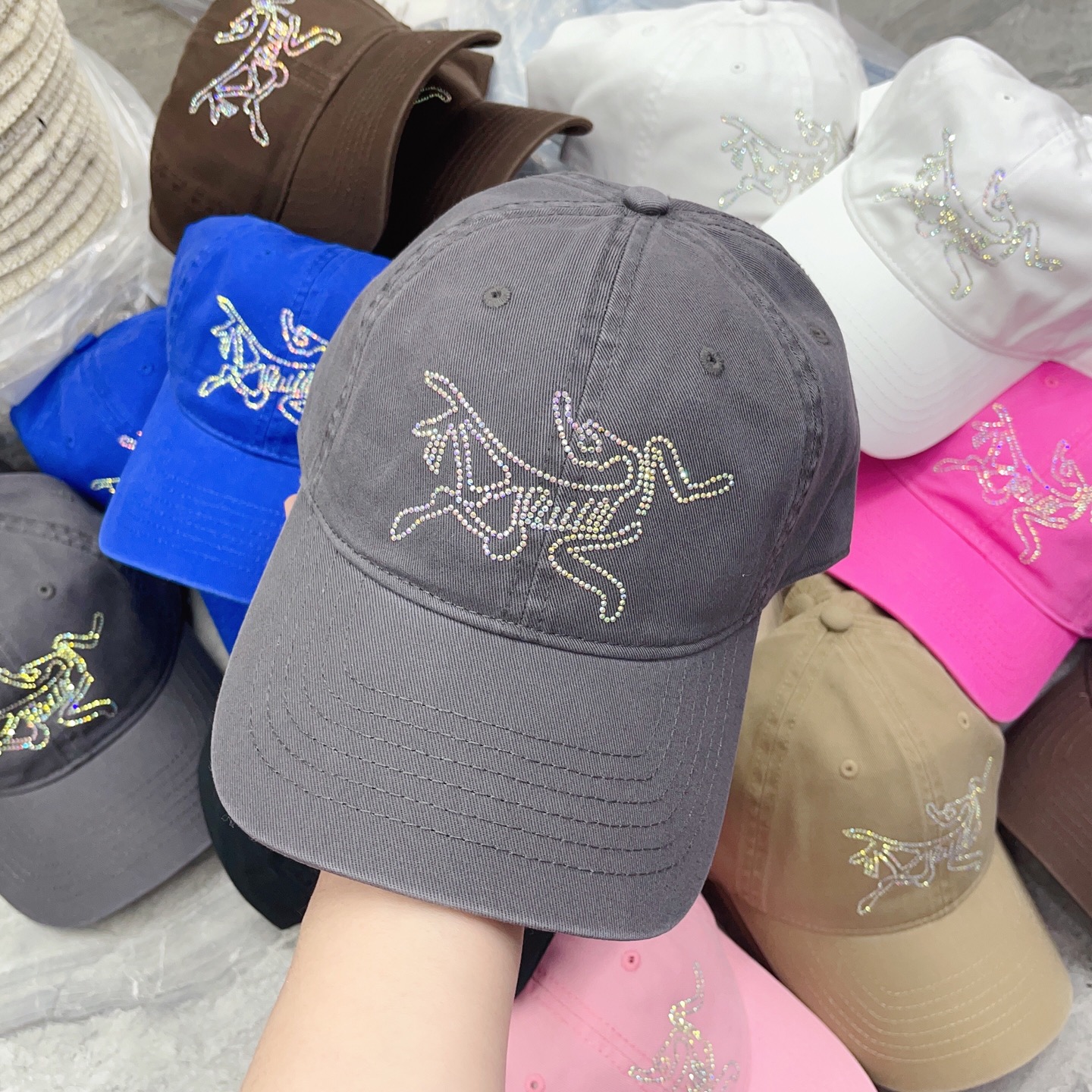 SPECIAL PRICE P84 WITH DUSTPROOF BAGS. 2025 NEW WATER-DRILLING BASEBALL CAPS FOR MEN AND WOMEN - 图片 3