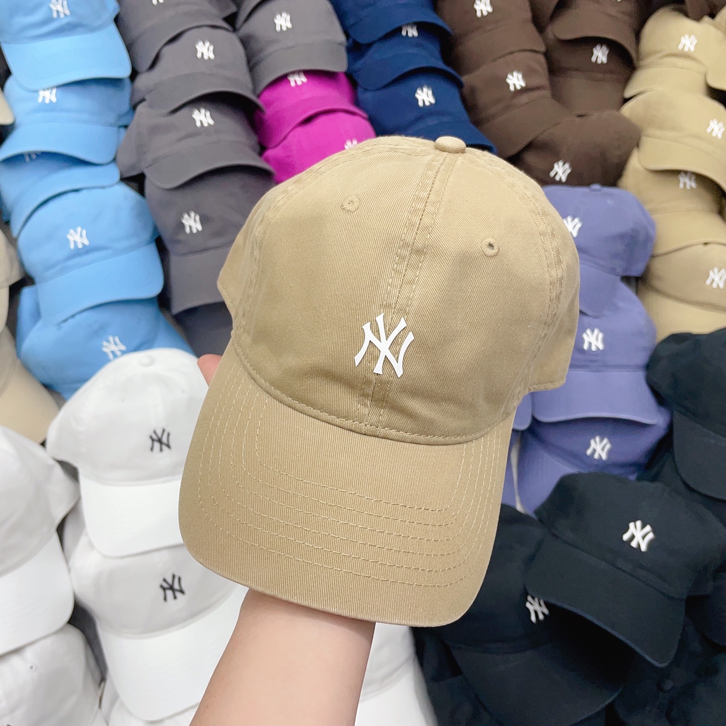 SPECIAL PRICE P84 WITH DUSTPROOF BAGS. [NY] A NEW 2025 SHORT BASEBALL CAP - 图片 3