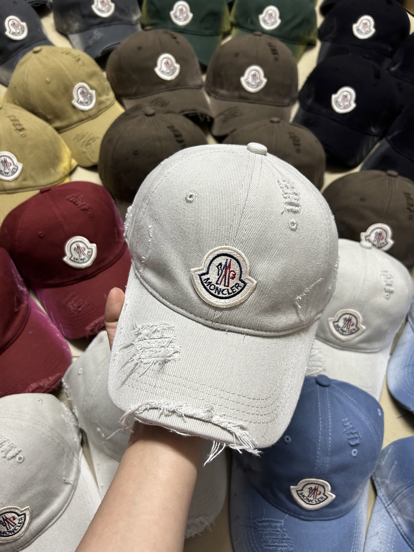 SPECIAL PRICE P84 WITH DUSTPROOF BAGS. THE NEW 2025 SHORT BASEBALL CAP, BOTH MALE AND FEMALE - 图片 3