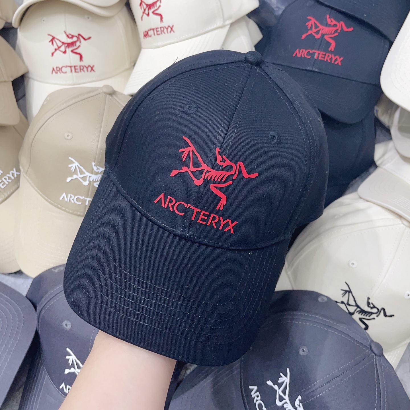 SPECIAL PRICE P84 WITH DUSTPROOF BAGS. A NEW 2025 SHORT BASEBALL CAP FOR BOTH MEN AND WOMEN - 图片 6