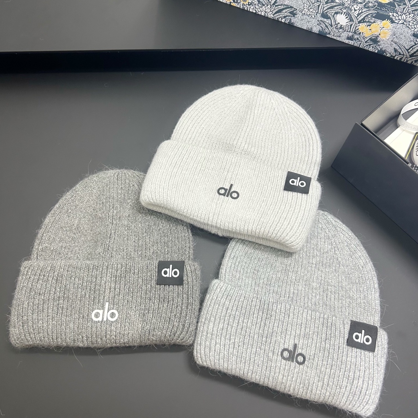 💛配防尘袋。【alo 】2025新款小香风兔毛针织毛线帽,软乎乎~保暖款