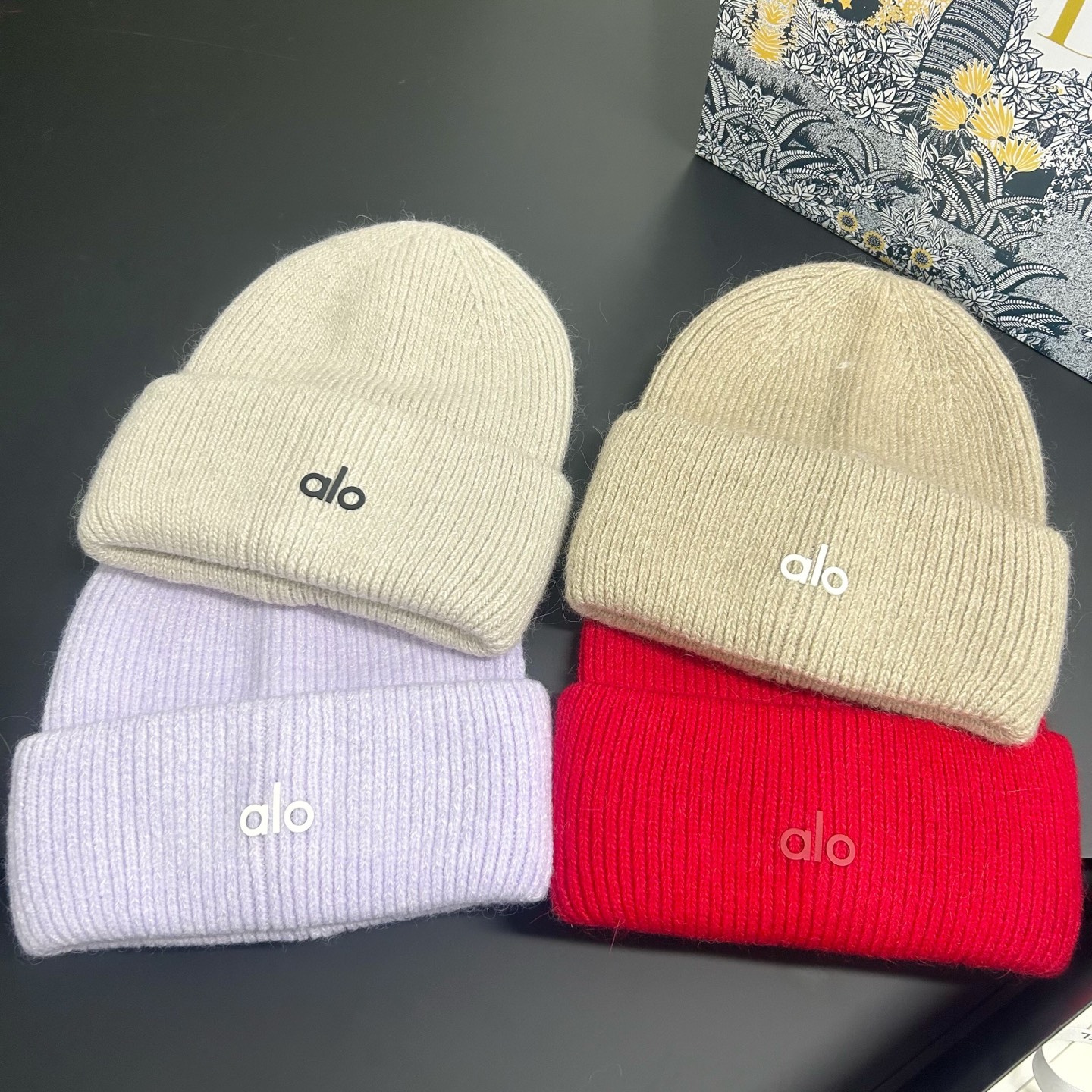 💛配防尘袋。【alo 】2025新款小香风兔毛针织毛线帽,软乎乎~保暖款