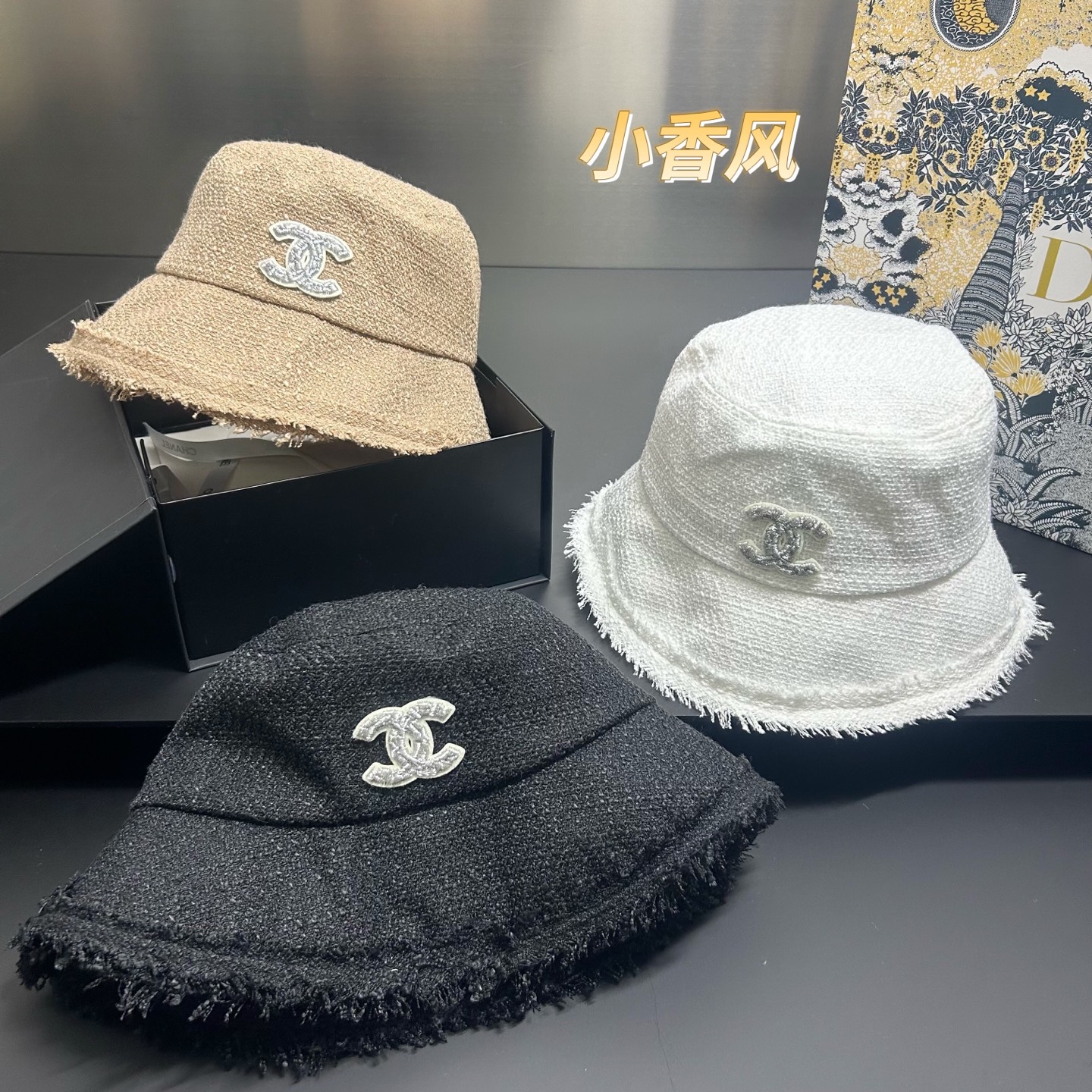 NO:362869,Special offer with dust bag. [CHANEL Chanel] 2025 new tassel fisherman hat, foldable sun protection and easy to match, travel items for travel, straw hat, fisherman hat, baseball hat, knit hat, hat, chanel, chanel, espadrilles, hats特价配防尘袋.【CHANEL香奈儿】2025新款流苏渔夫帽,可折叠遮阳又好搭配,出街旅行单品帽子草帽渔夫帽棒球帽针织帽,帽子,chanel,chanel,espadrilles,hats,hat