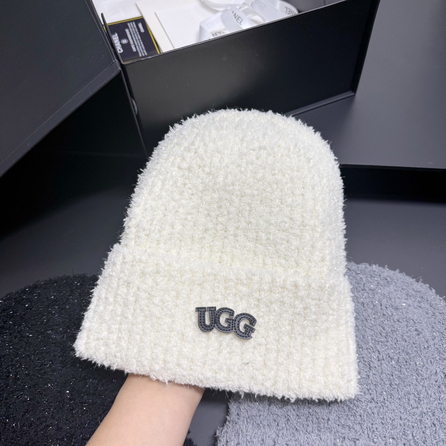 💛配防尘袋【UGG】2025秋冬新款亮丝男女款针织毛线帽，大牌简约～秋冬穿搭必备