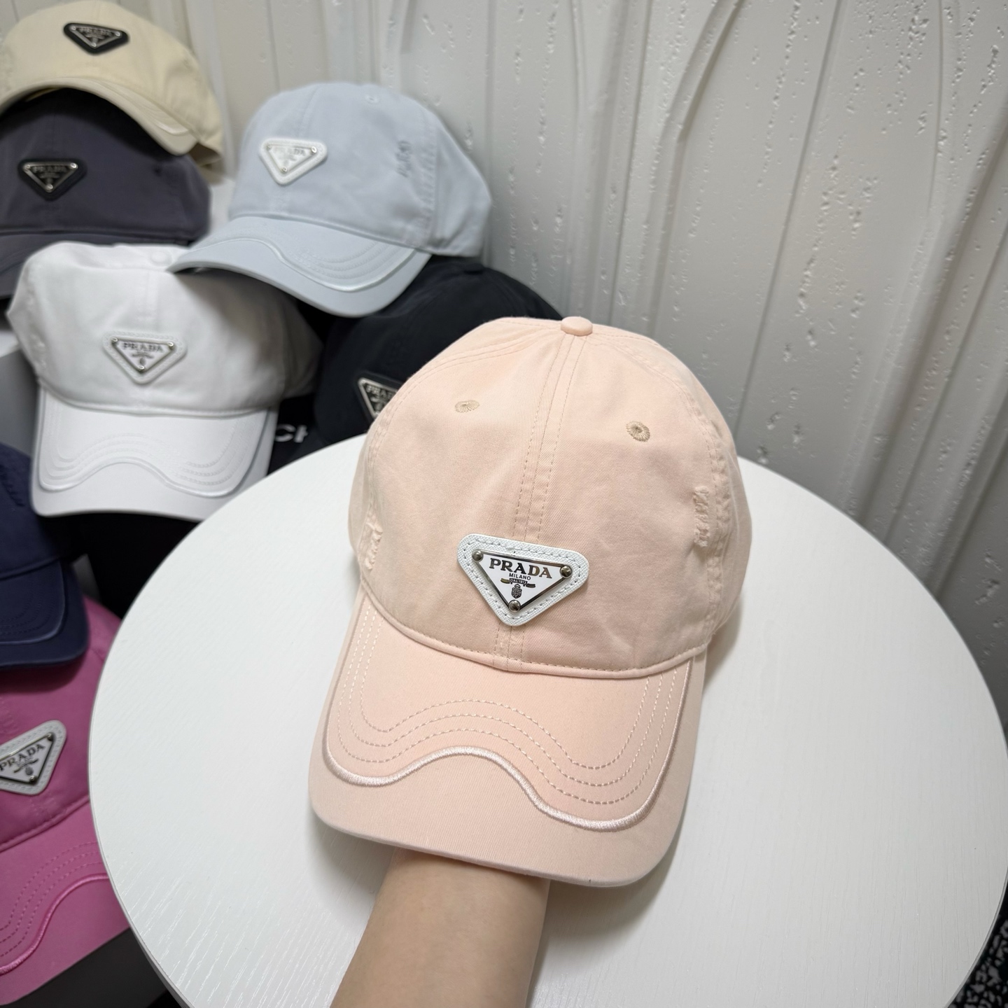 💛配防尘袋。【Prada普拉达】2026新款简约男女款棒球帽，日常百搭