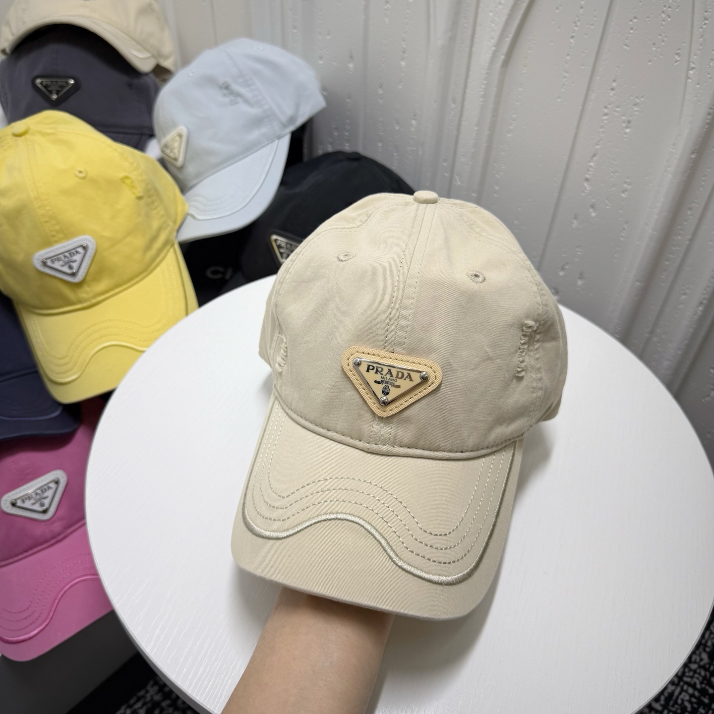 💛配防尘袋。【Prada普拉达】2026新款简约男女款棒球帽，日常百搭