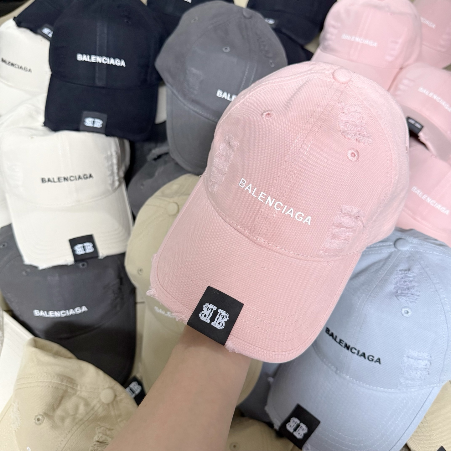 Balenciaga hat balenciaga 2026 — photo 5