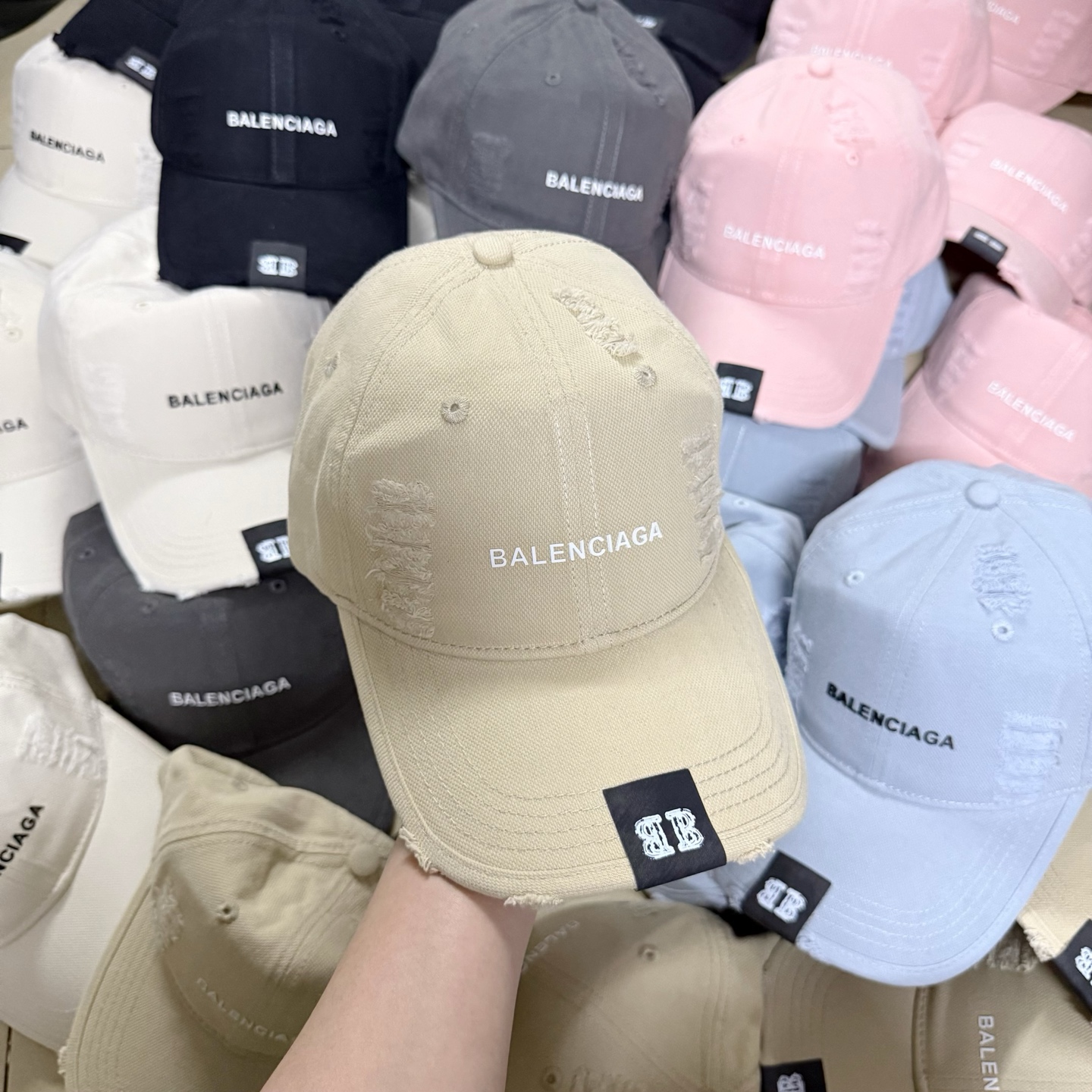 Balenciaga hat balenciaga 2026 — photo 4