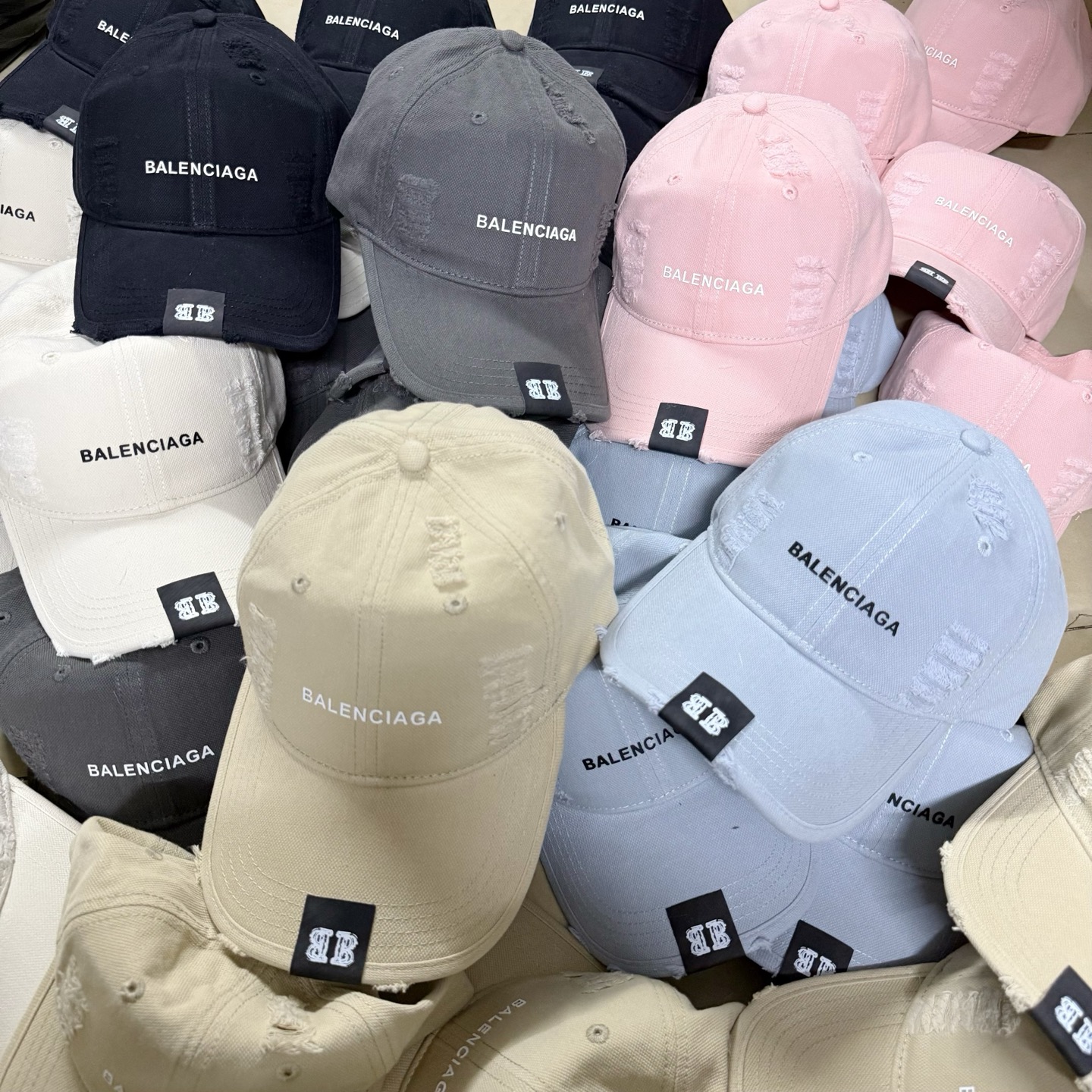 Balenciaga hat balenciaga 2026 — photo 3