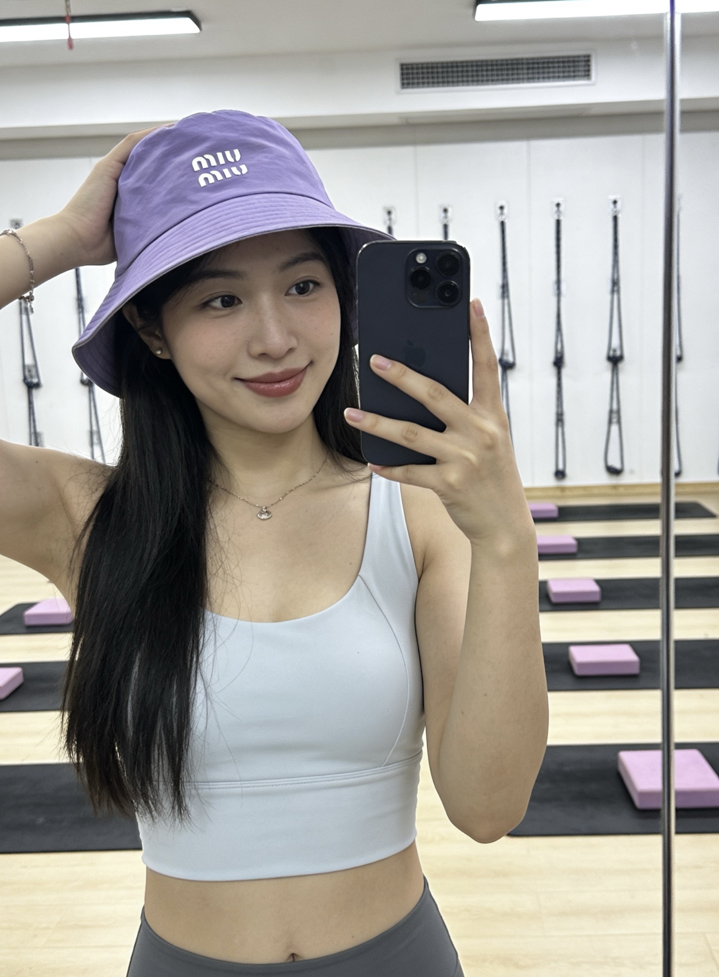 Miu Miu 马卡龙色系 速干渔夫帽
