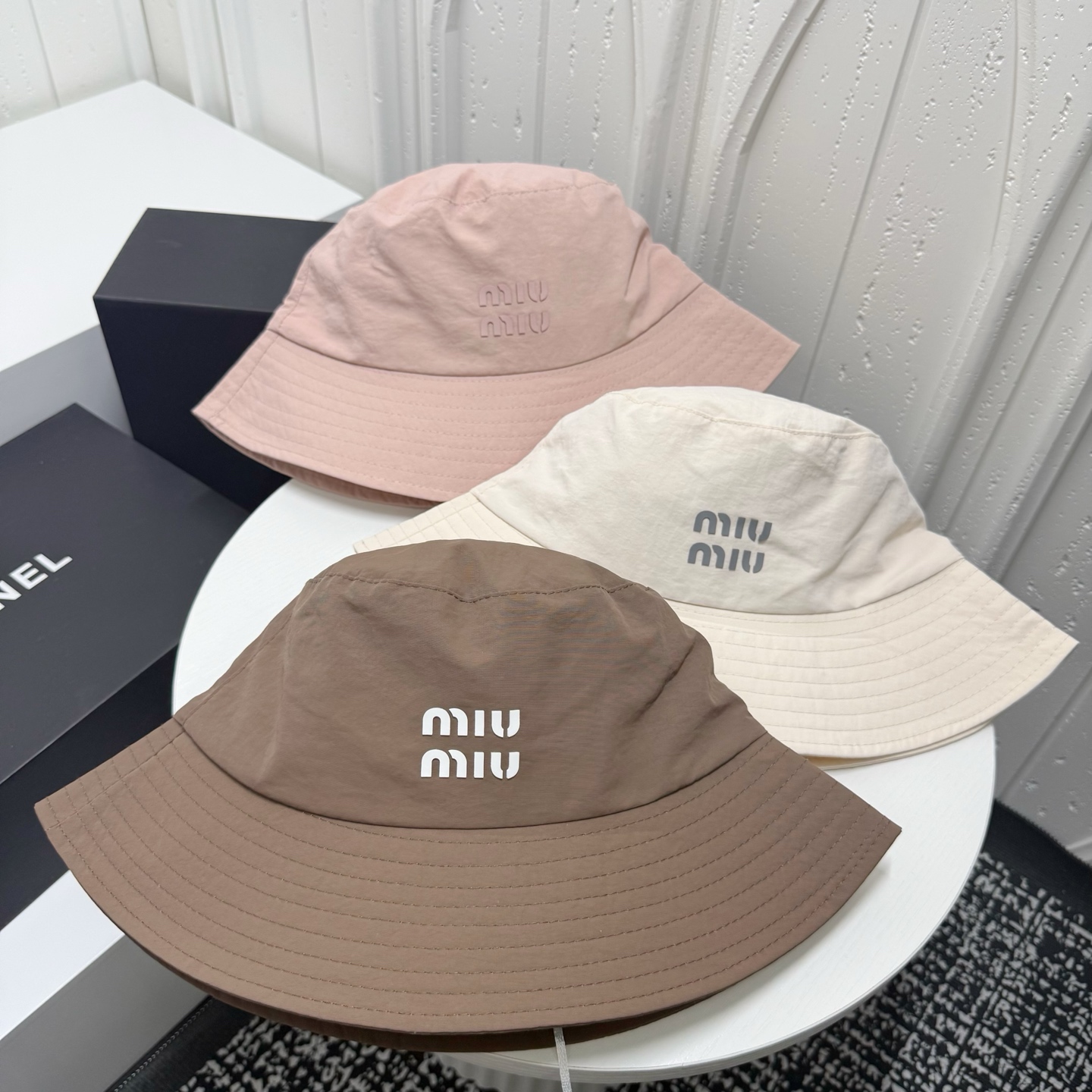 Miu Miu 马卡龙色系 速干渔夫帽