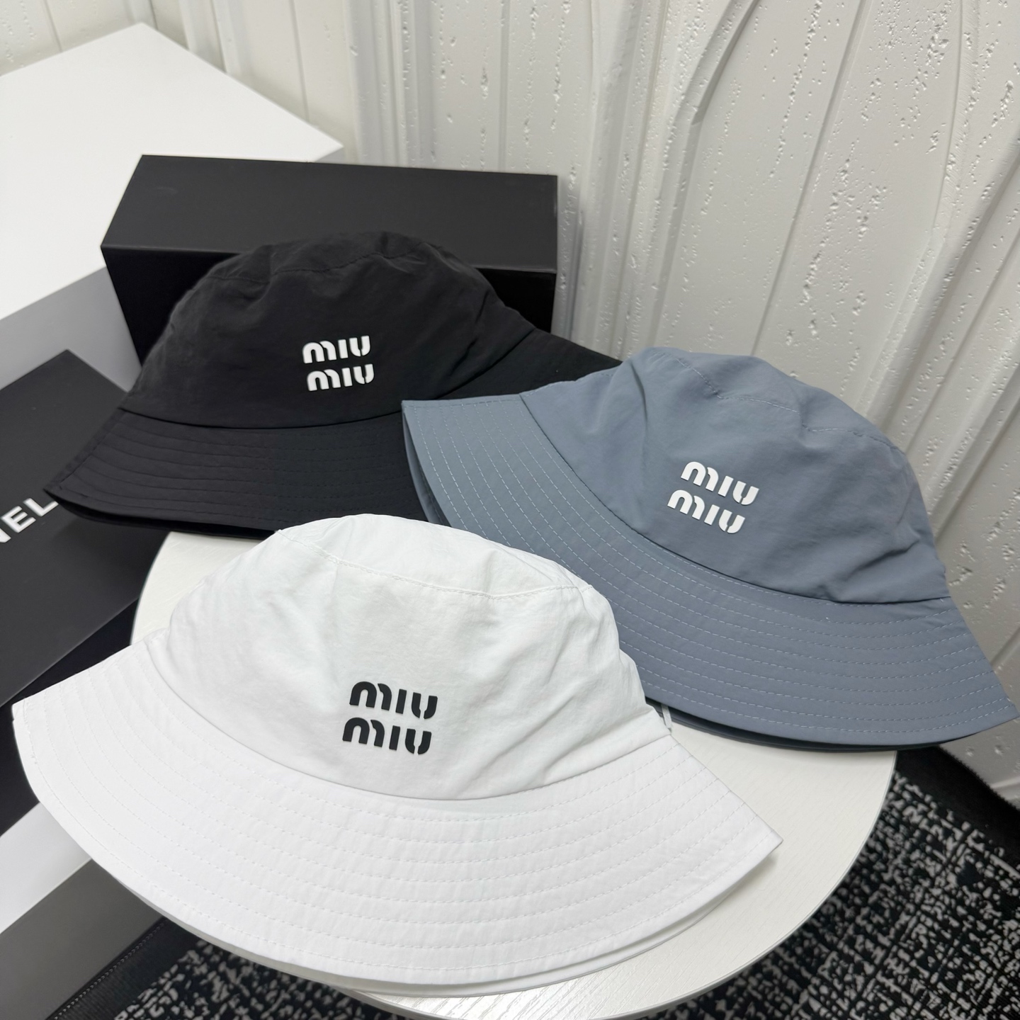 Miu Miu 马卡龙色系 速干渔夫帽