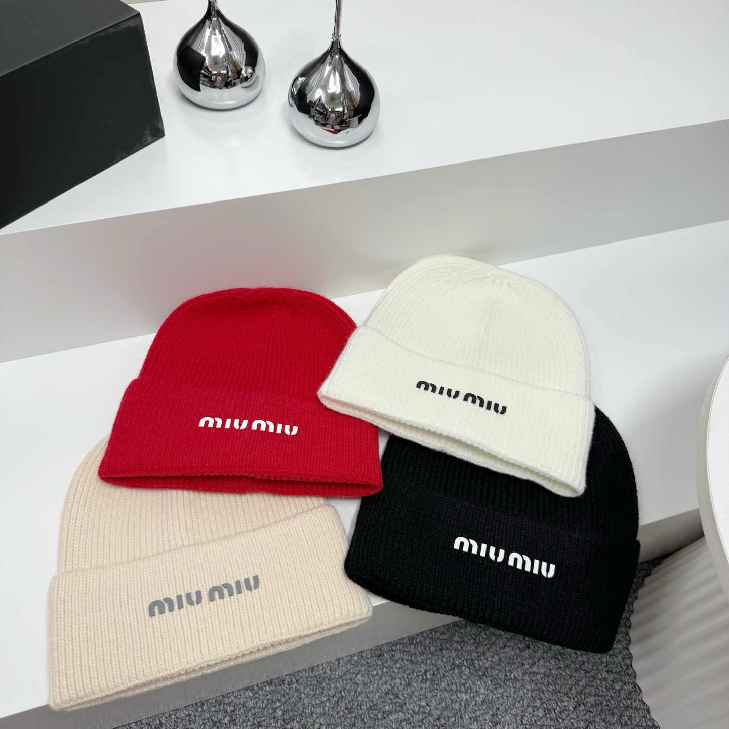 💛配防尘袋【MIUMIU缪缪】2026秋冬新款男女款针织毛线帽，大牌简约～秋冬穿搭必备