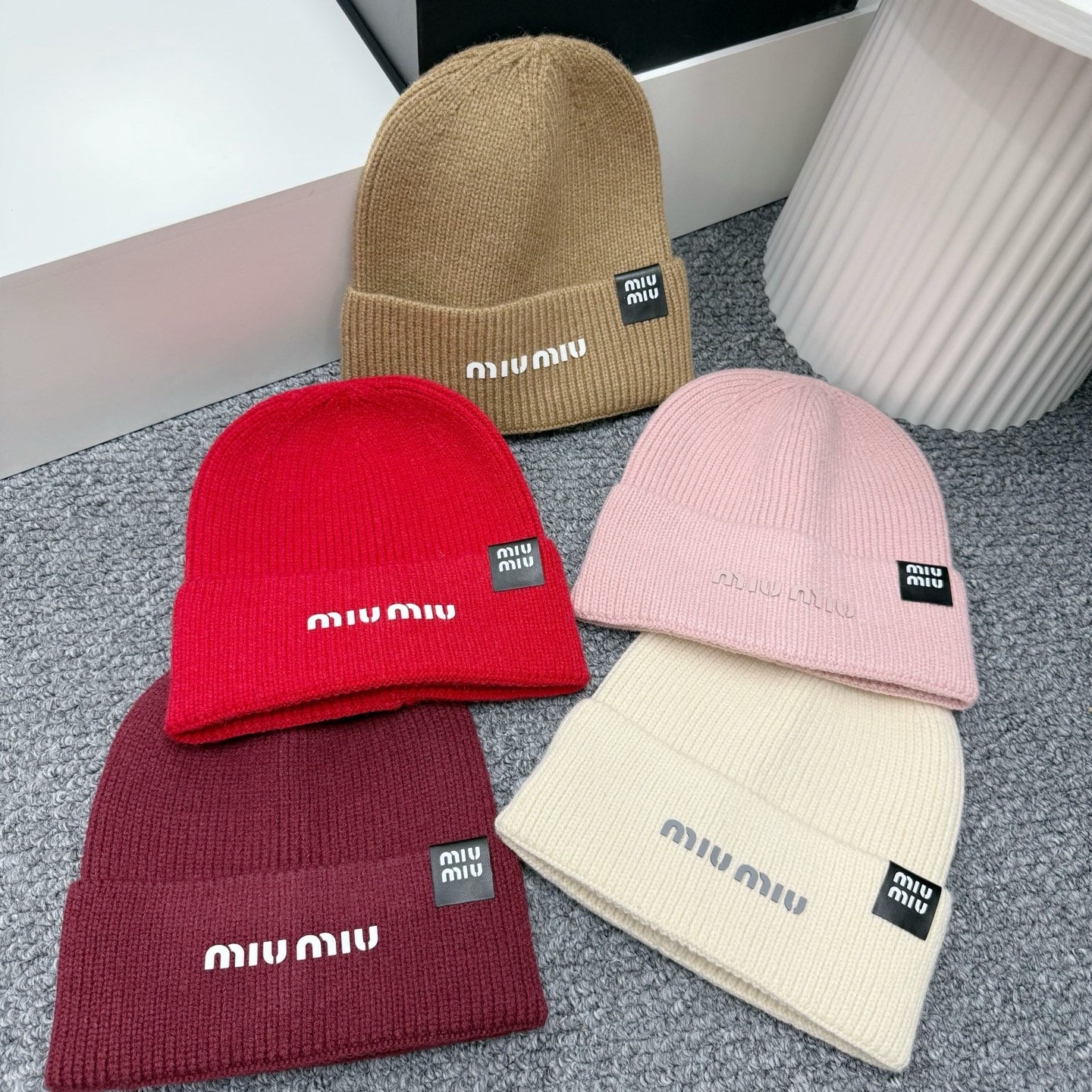 💛配防尘袋【MIUMIU缪缪】2026秋冬新款男女款针织毛线帽，大牌简约～秋冬穿搭必备