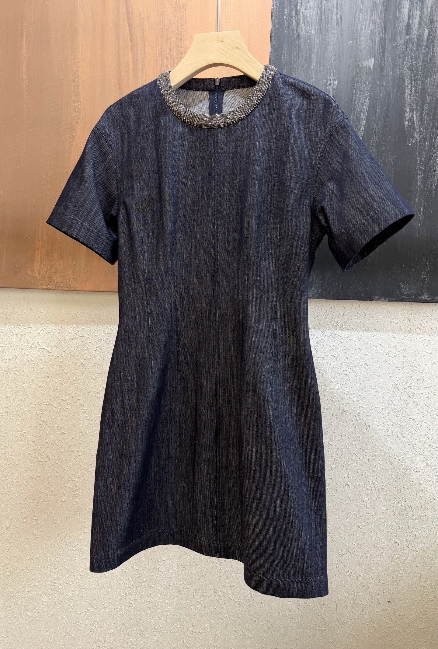 NO:866189,BC Heavy Industry hot-drilled round-neck denim dress, high-count soft denim fabric slimming waist, invisible rear zipper for easy putting on and taking off, short version makes you taller and slimmer, versatile and durable for daily commuting, sizes S-XL!  ,women's clothing,skirts,19860909BC重工烫钻圆领牛仔连衣裙,高支软牛仔面料修身收腰,后隐形拉链穿脱省心,短款版型显高显瘦,日常通勤百搭耐看,S-XL 码！,女装,skirts,,Women's clothing