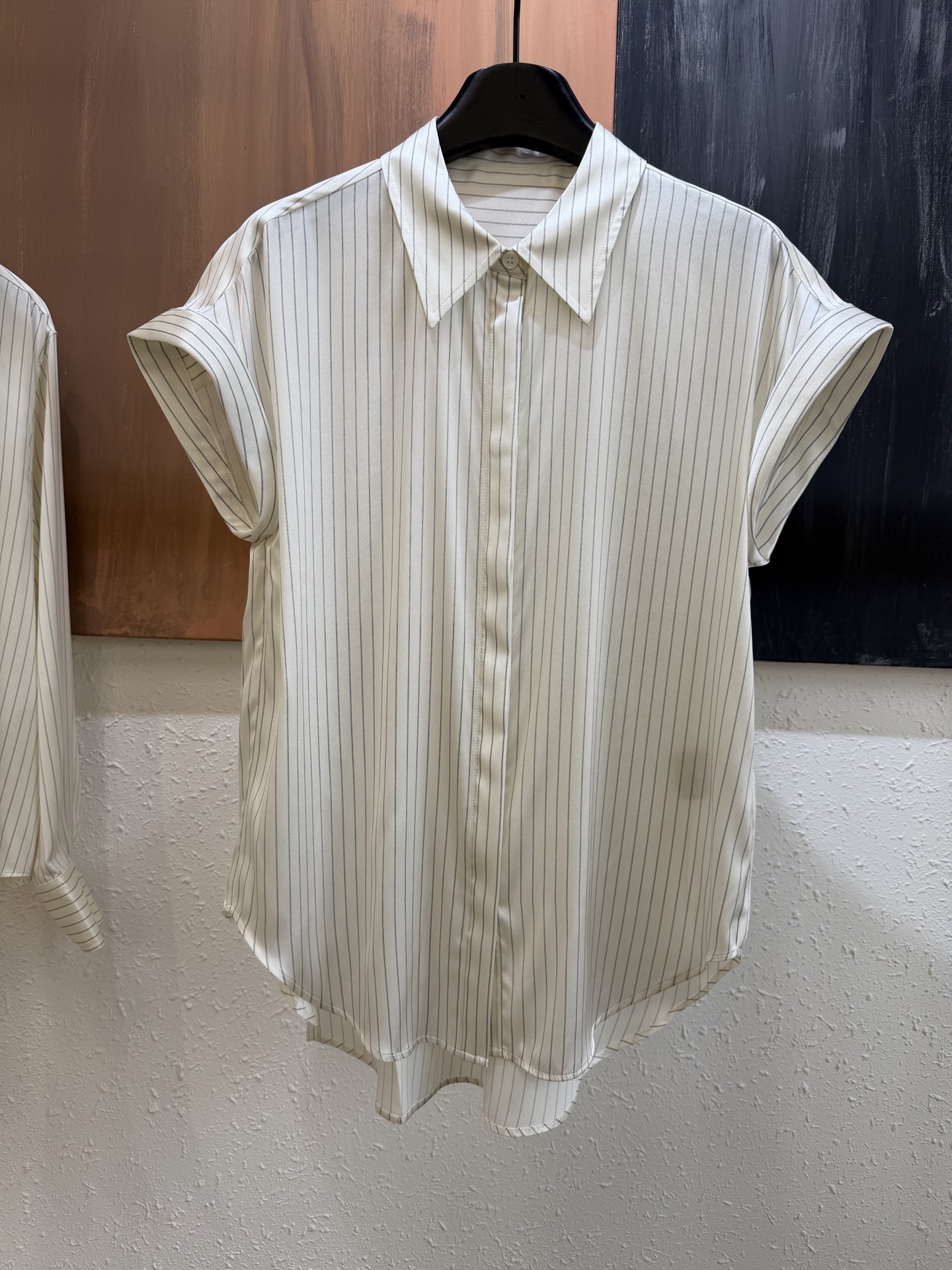 NO:883184,CL vertical striped short-sleeved silk shirt, satin texture, soft and comfortable. Simple and elegant. Vertical stripes slimming, fresh and natural, versatile and fashionable, size S-XL, women's clothing, shirts, T-shirt, real silk,19860909CL 竖条纹短袖真丝衬衫,缎面质感软糯舒适.简约又优雅.竖条纹显瘦,清新自然,百搭时尚码数S-XL,女装,shirts,T-shirt,real silk,,Women's clothing