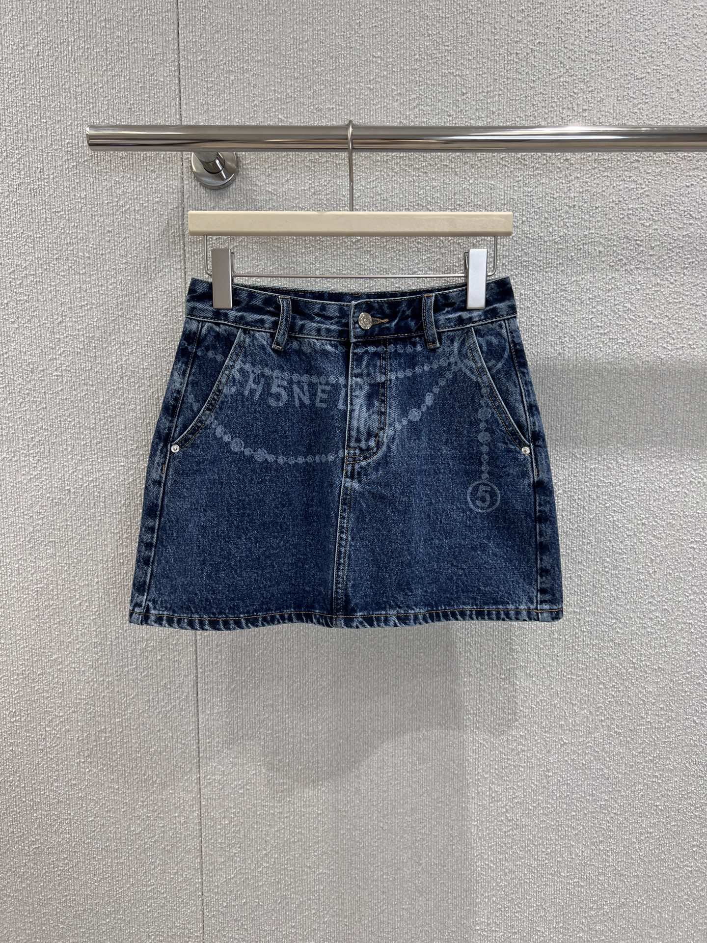 aa.jpg