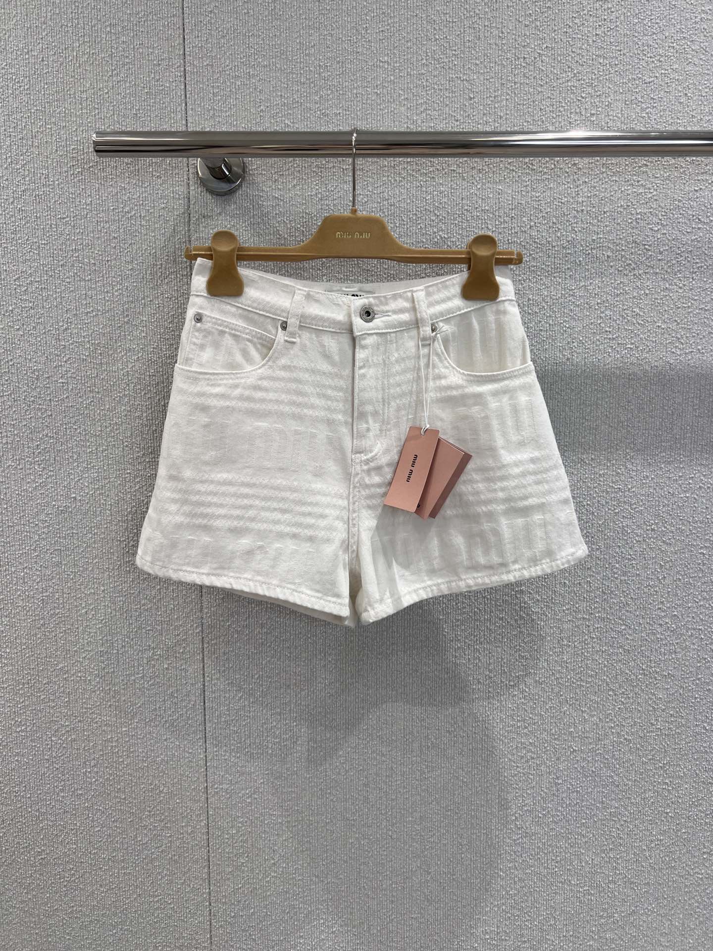 aa.jpg