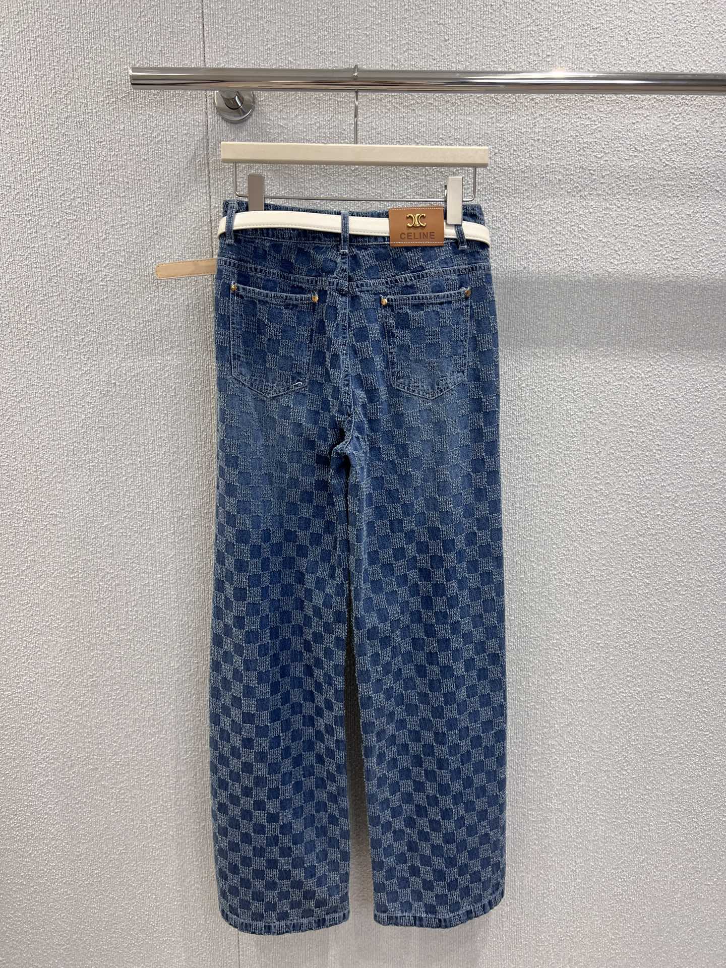 aa.jpg