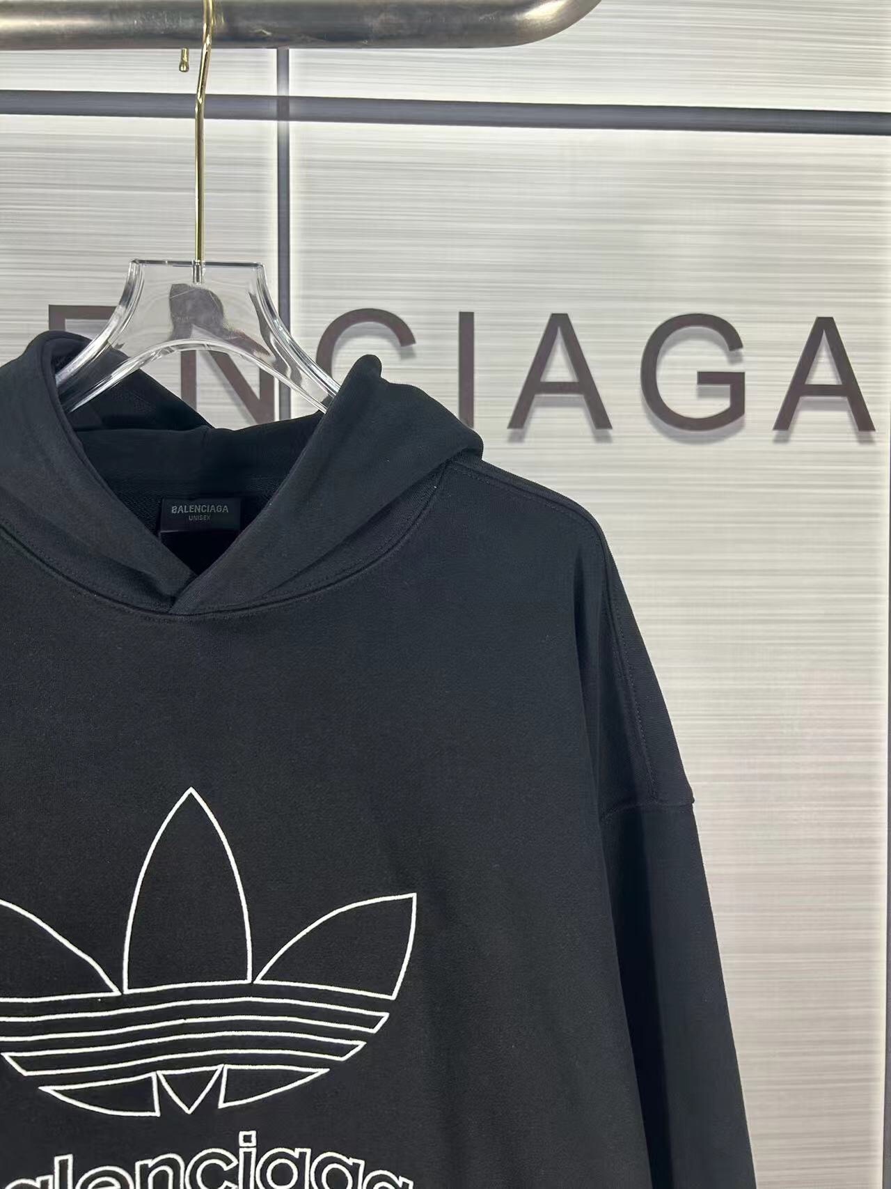 Paris Joint Adidas Embroidered Logo Long-Sleeved Vest – High-Quality Cotton, Comfortable Fit - 图片 4