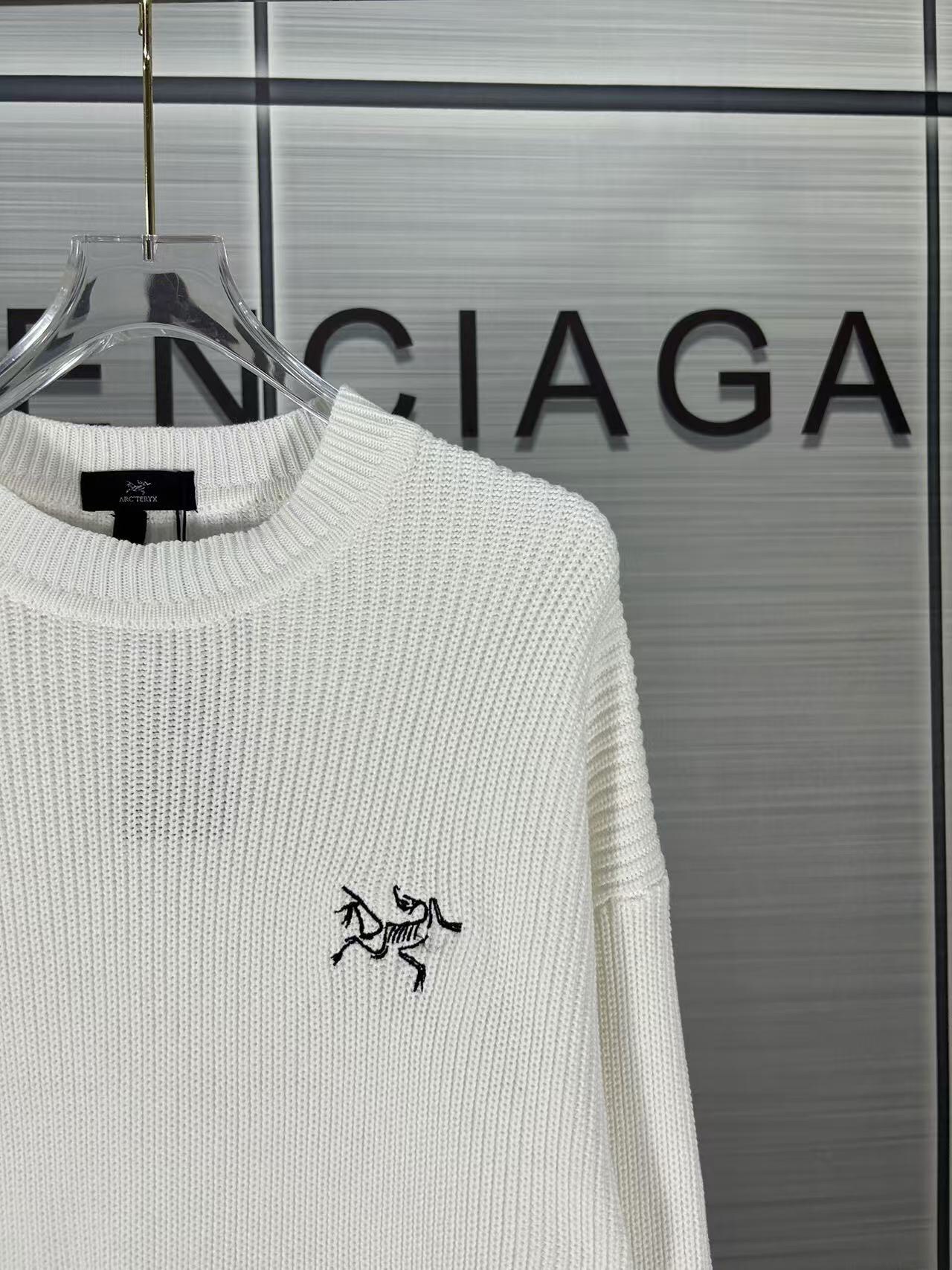 2024 High-End Coarse Sweater: Customized Classic Fashion with Cyst Logo - 图片 8