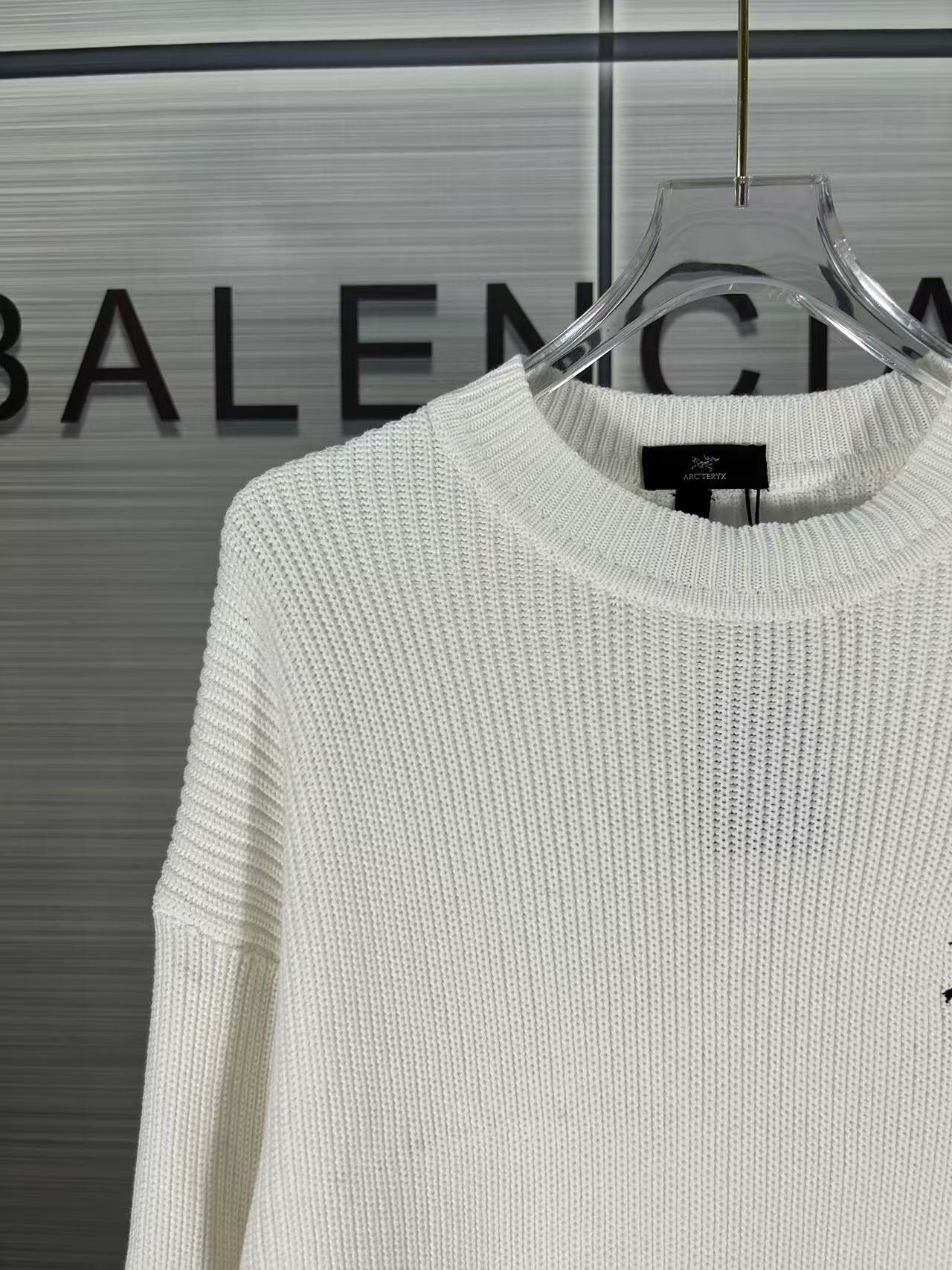 2024 High-End Coarse Sweater with Custom Logo Design: Comfortable and Stylish - 图片 5