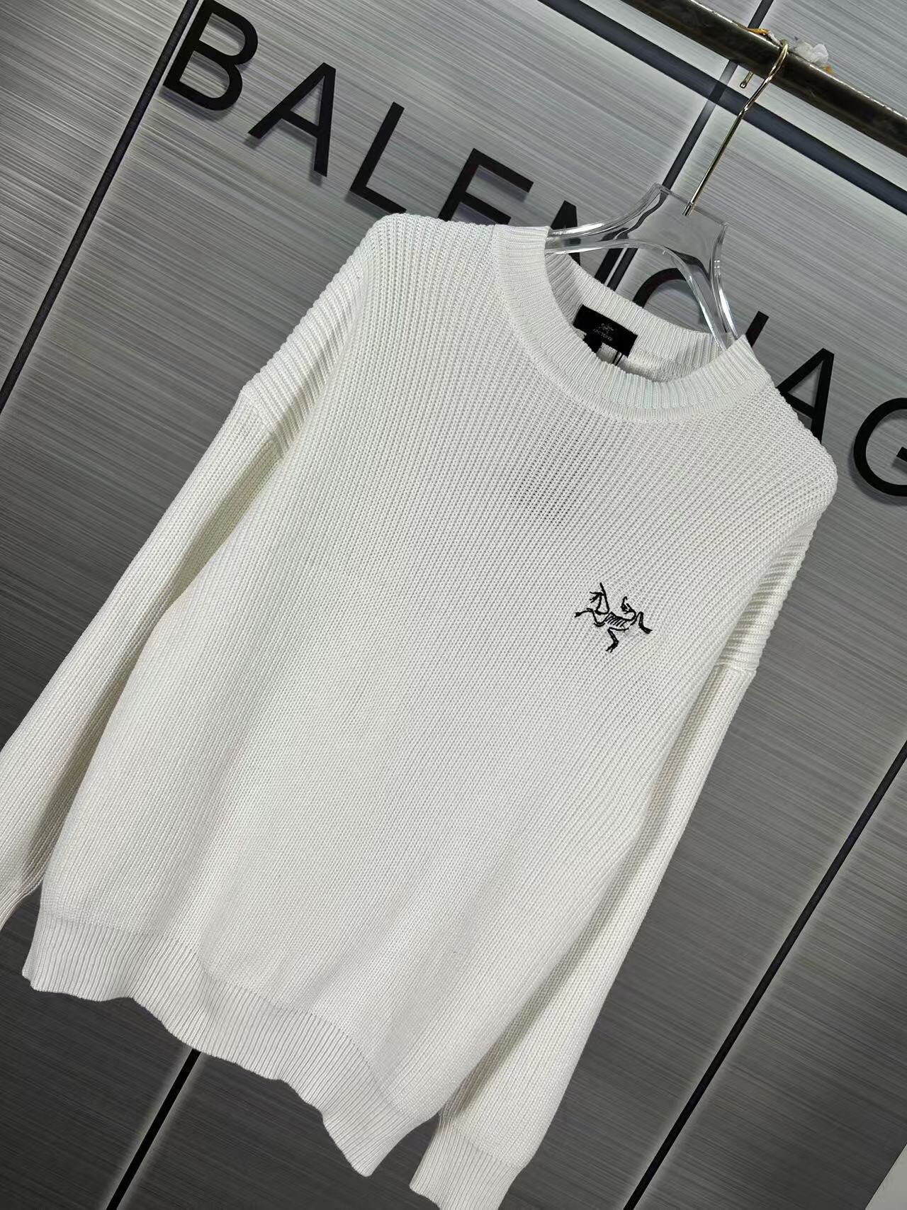 2024 High-End Coarse Sweater with Custom Logo Design: Comfortable and Stylish - 图片 3