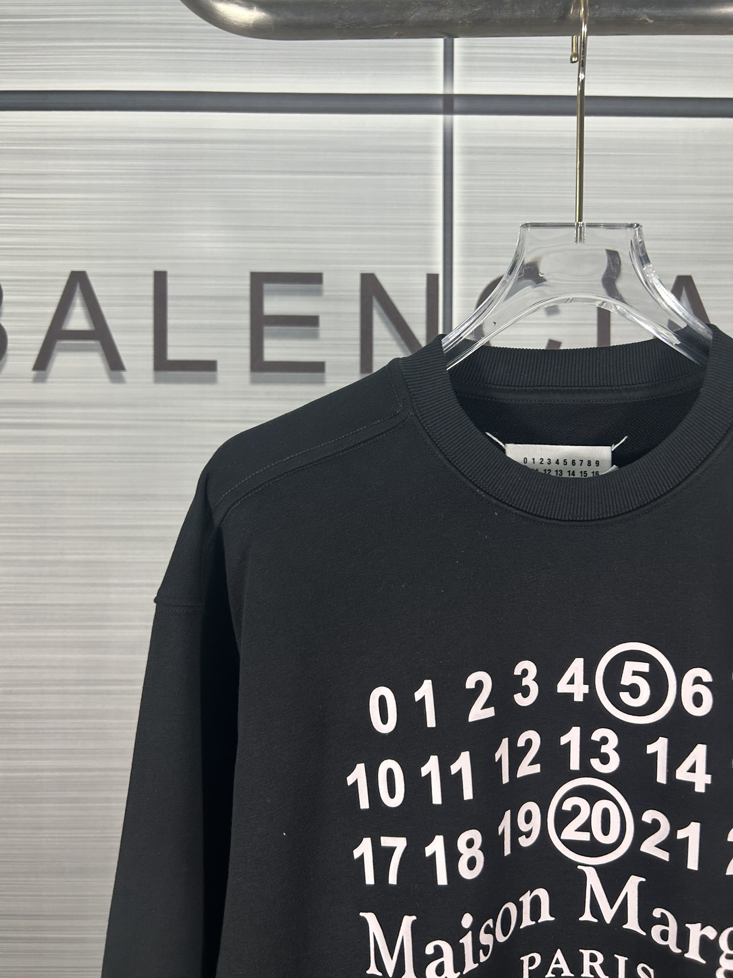 Maison Margiela Margilla 2024 Autumn Collection: Loose Coats, Cotton-Circle Ox, Embroidery Stamping. - 图片 6