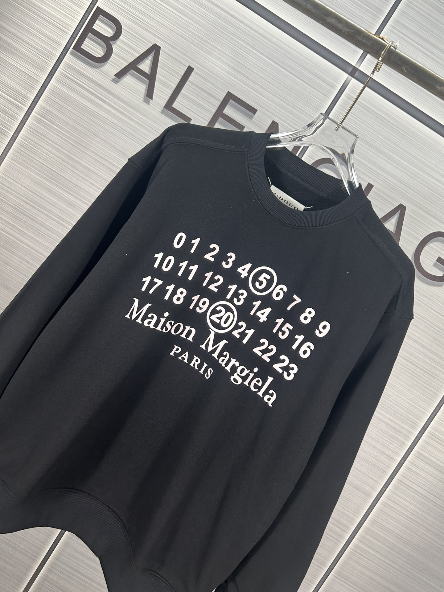 Maison Margiela Margilla 2024 Autumn Collection: Loose Coats, Cotton-Circle Ox, Embroidery Stamping. - 图片 3