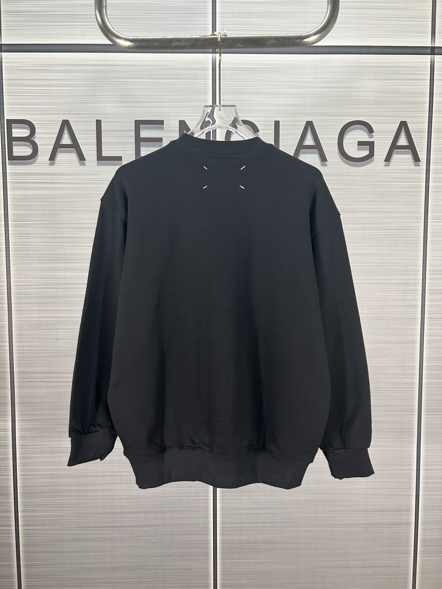 Maison Margiela Margilla 2024 Autumn Collection: Loose Coats, Cotton-Circle Ox, Embroidery Stamping. - 图片 2