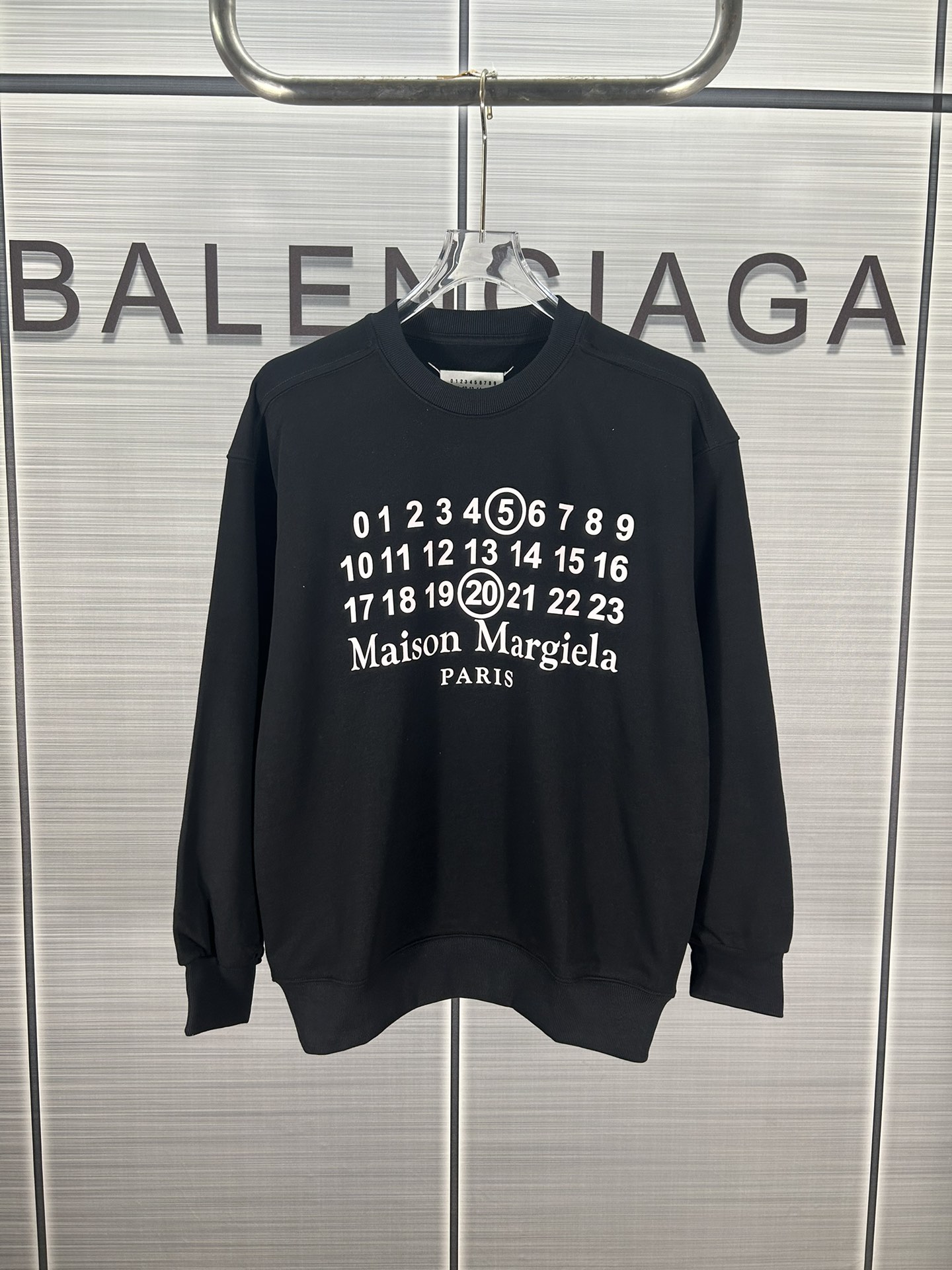 Maison Margiela Margilla 2024 Autumn Collection: Loose Coats, Cotton-Circle Ox, Embroidery Stamping.