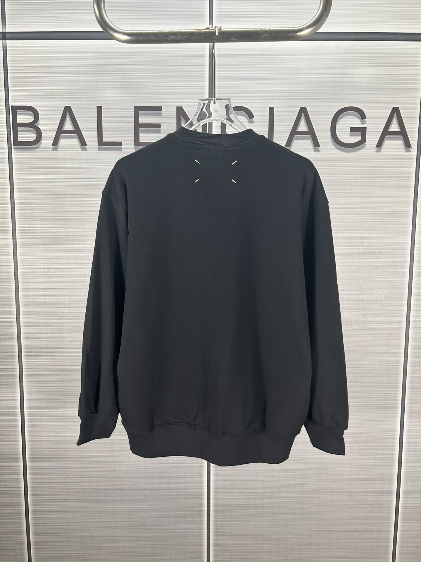 Maison Margiela Magira High-Density Logo Heavy Pants with Digital Embroidery – Details and Sizes - 图片 2