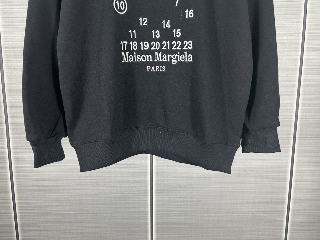 Maison Margiela Magira High-Density Logo Heavy Pants with Digital Embroidery – Details and Sizes - 图片 6