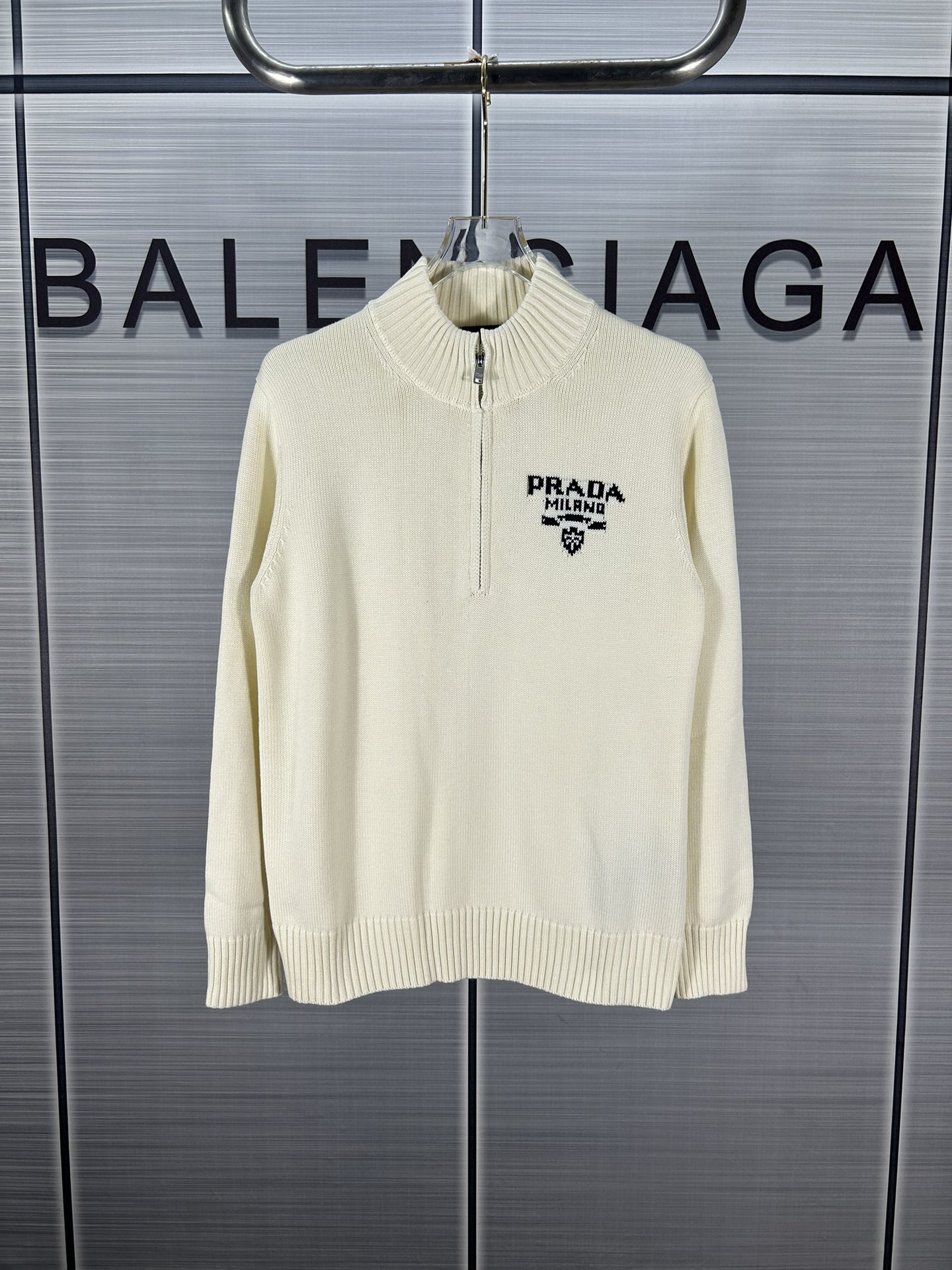CJCR: Prada 2024 Half-Laced Collar Knit Sweater Coat Collection