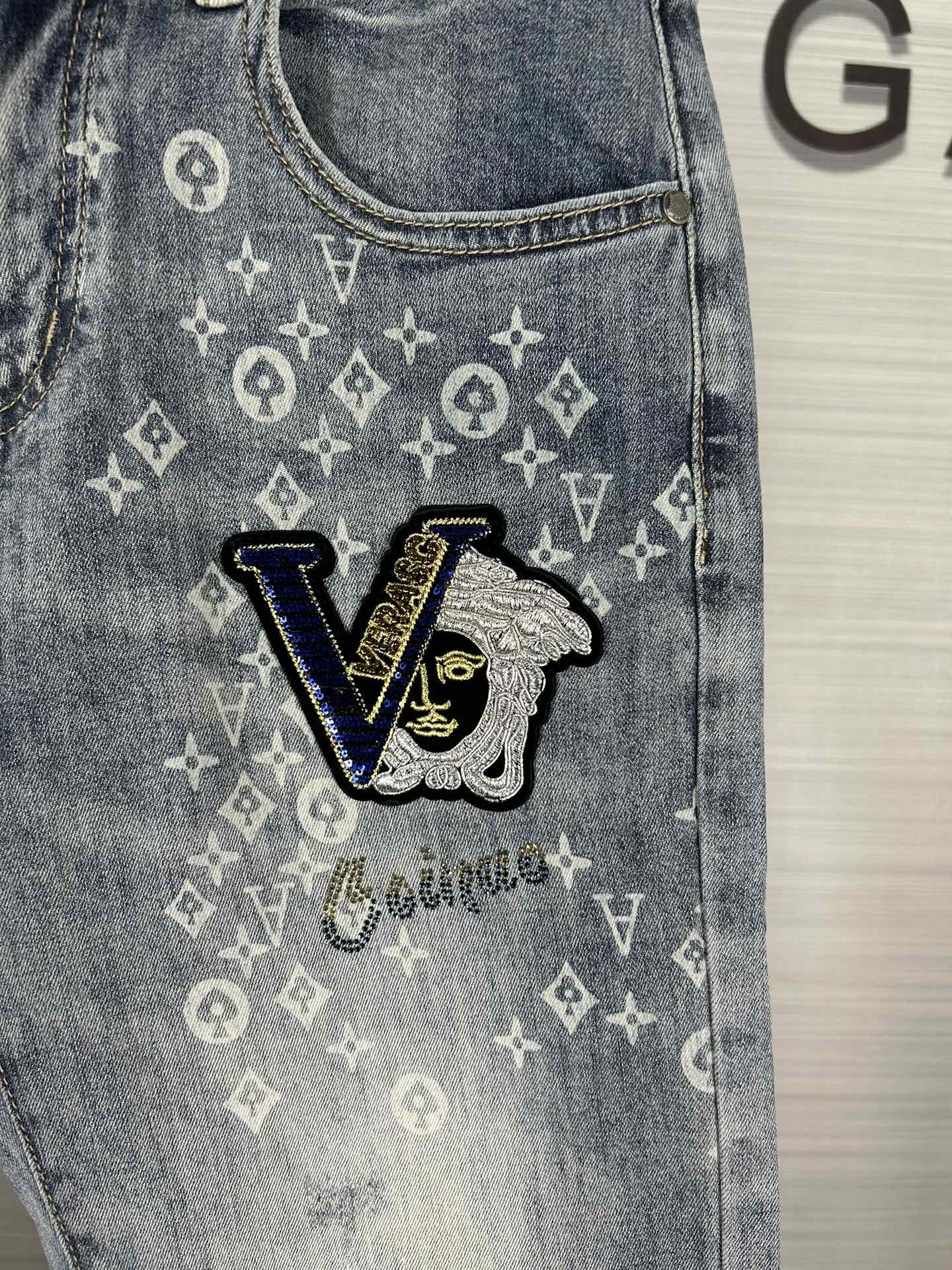 High-Quality Versace Van Schell Embroidery Logo Microflex Jeans for Autumn 2024 - 图片 7