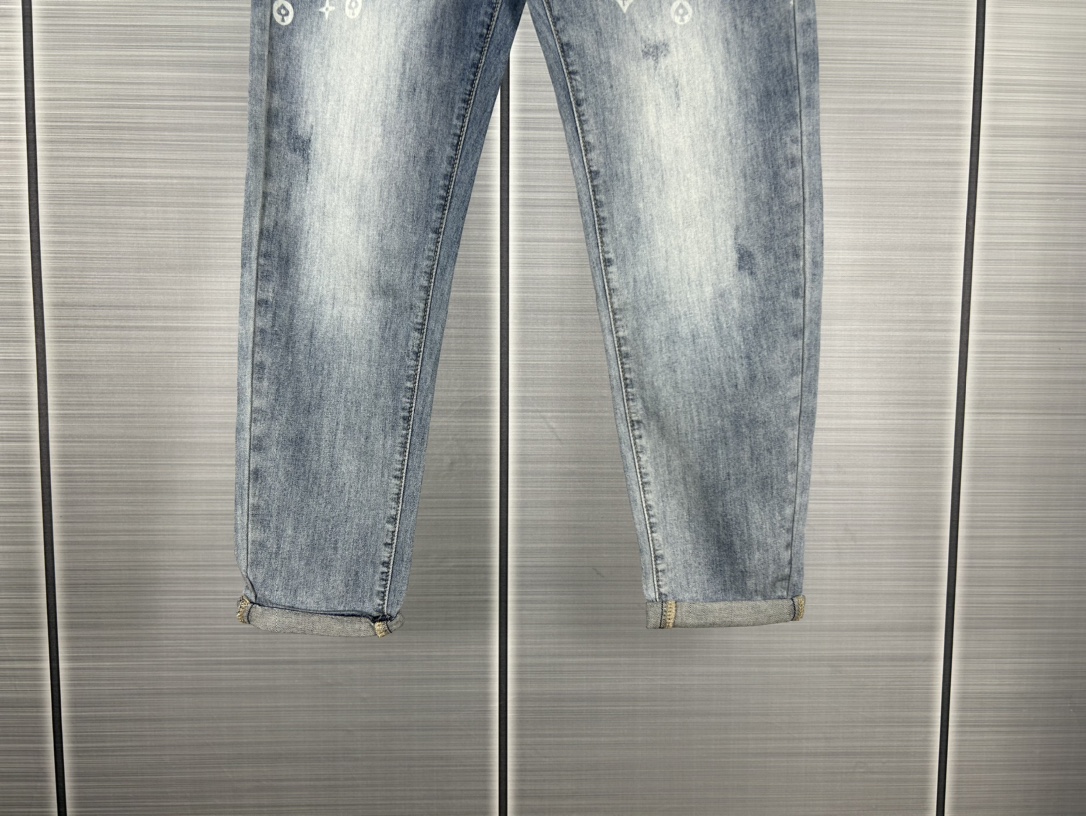 High-Quality Versace Van Schell Embroidery Logo Microflex Jeans for Autumn 2024 - 图片 8